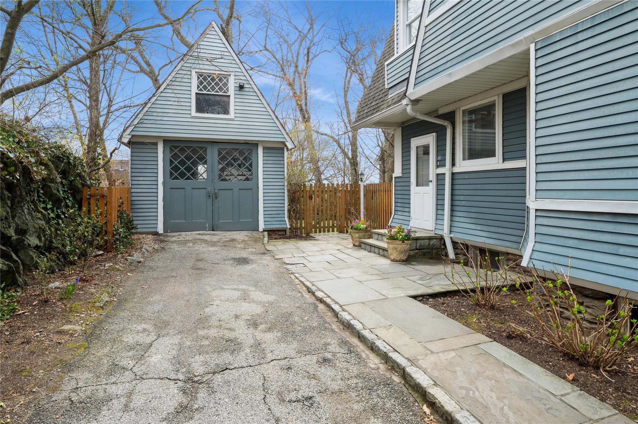 Single Family Hillcrest  Westchester County, NY 10705, MLS-838031-21