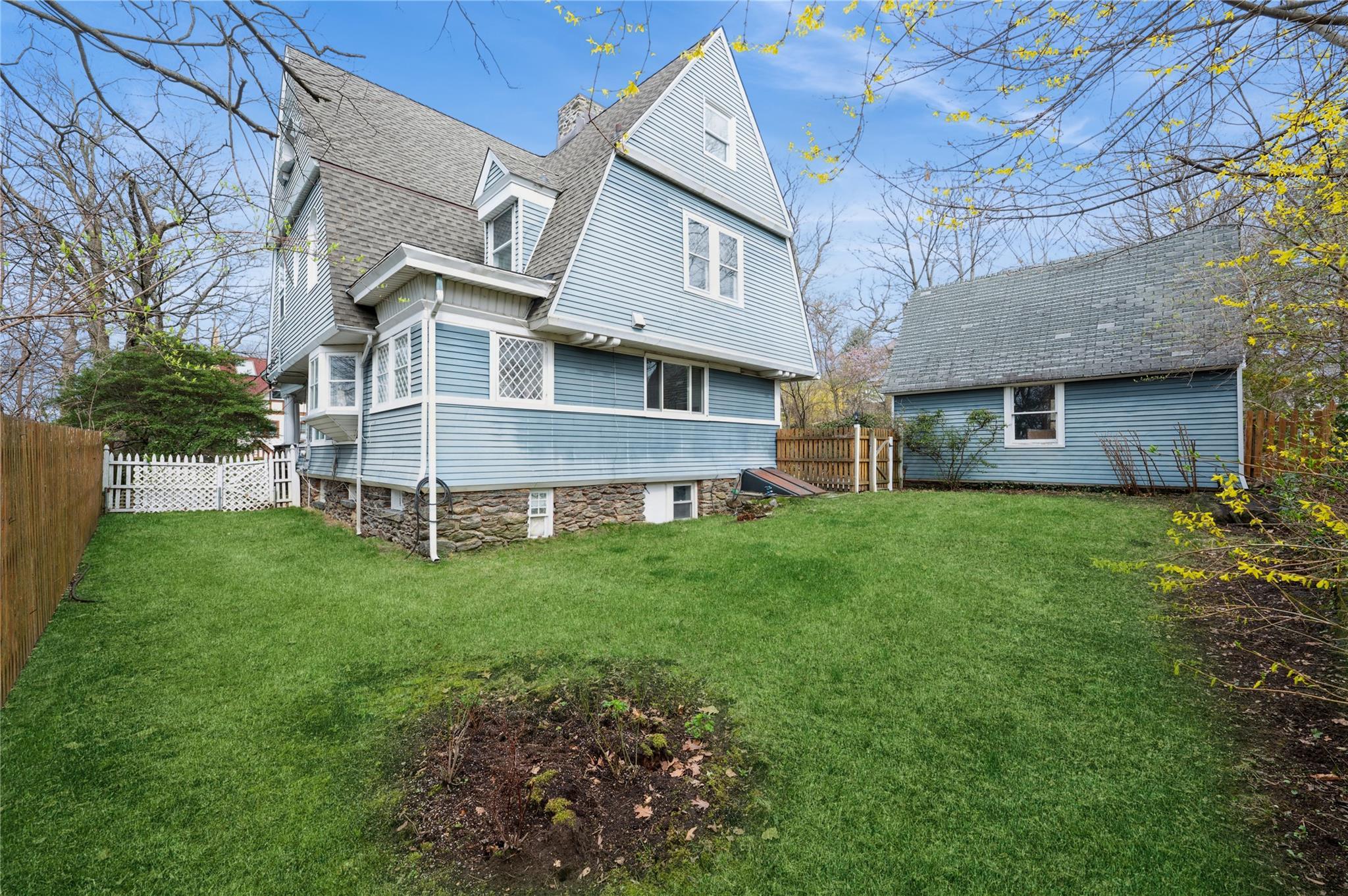 Single Family Hillcrest  Westchester County, NY 10705, MLS-838031-22
