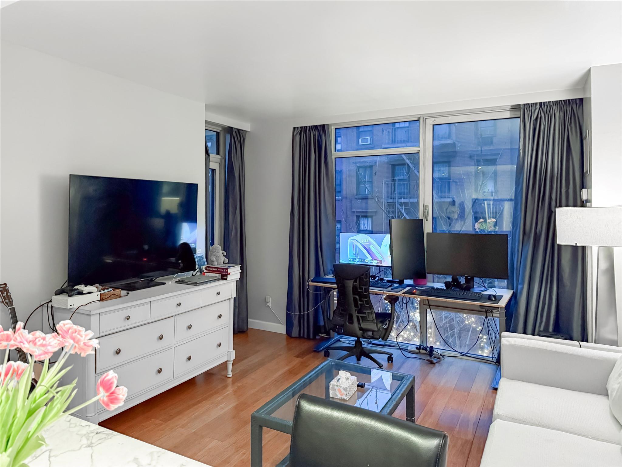 Apartment West 53  Manhattan, NY 10019, MLS-838044-2