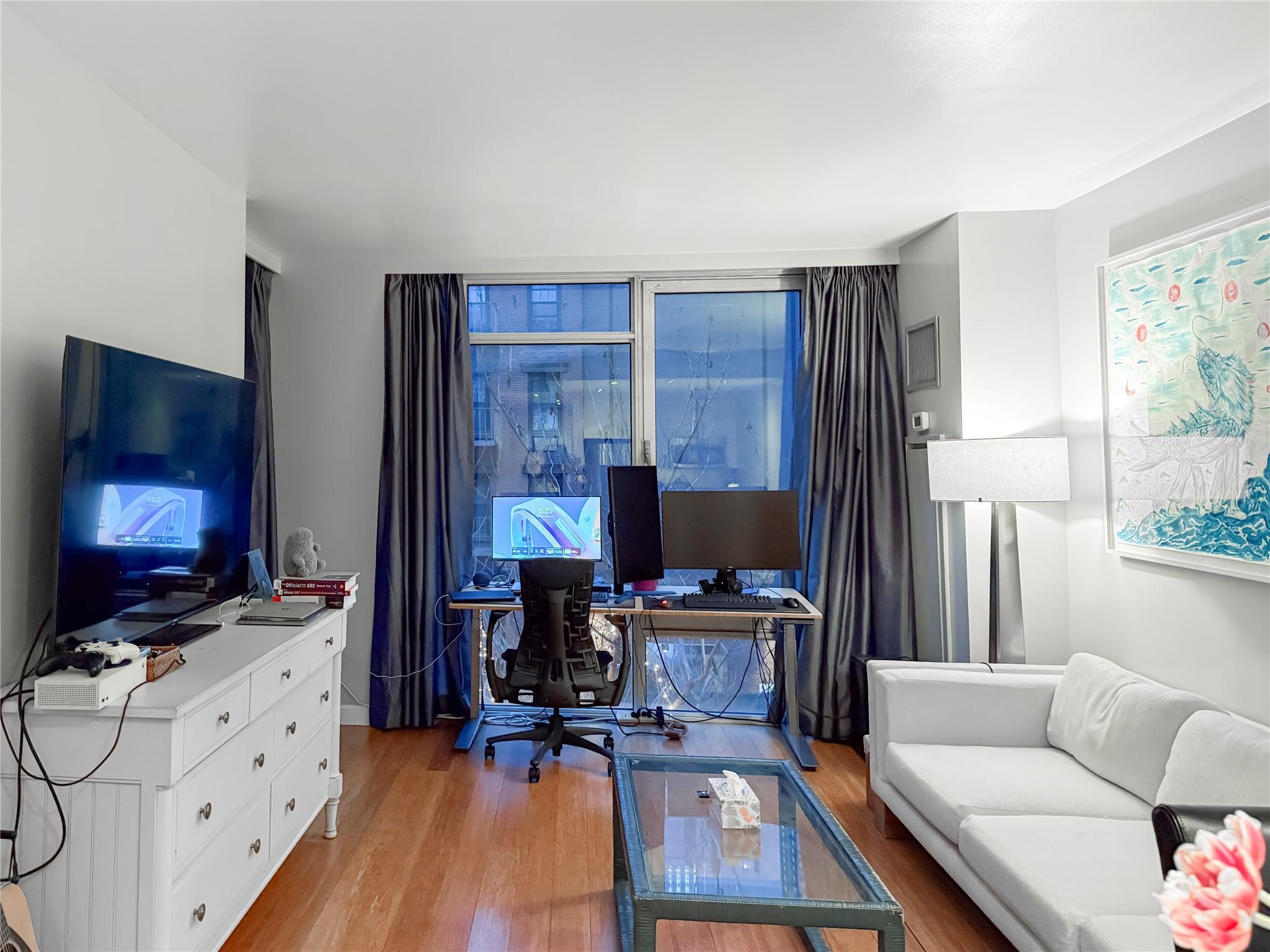 Apartment West 53  Manhattan, NY 10019, MLS-838044-3