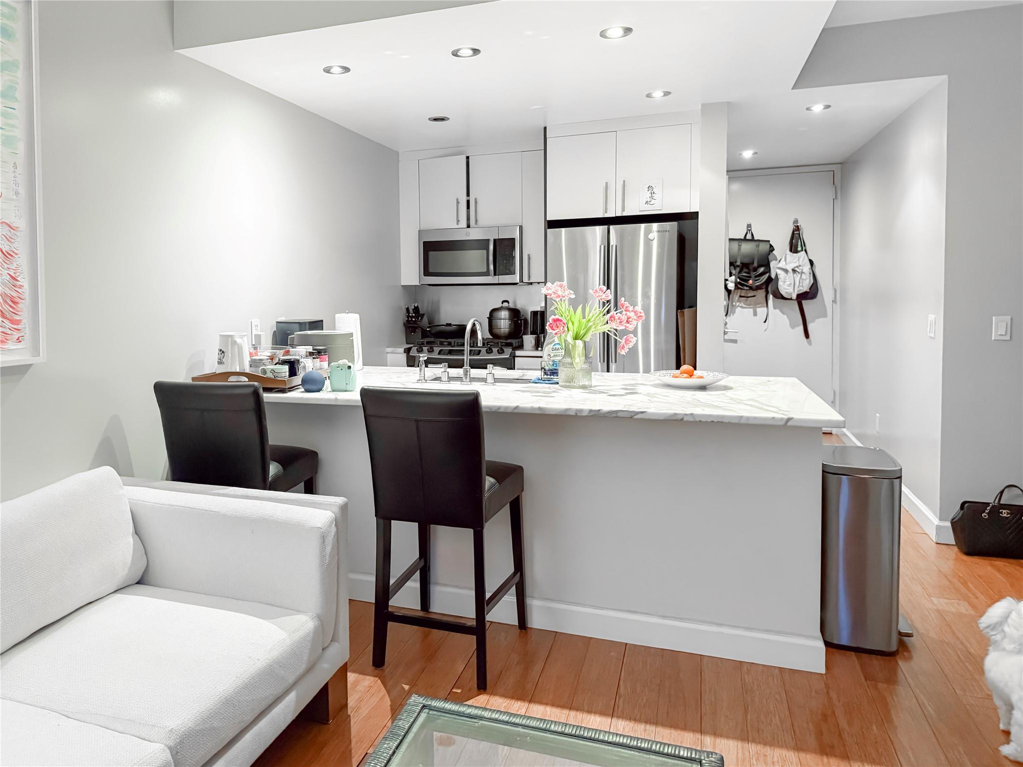 Apartment West 53  Manhattan, NY 10019, MLS-838044-6