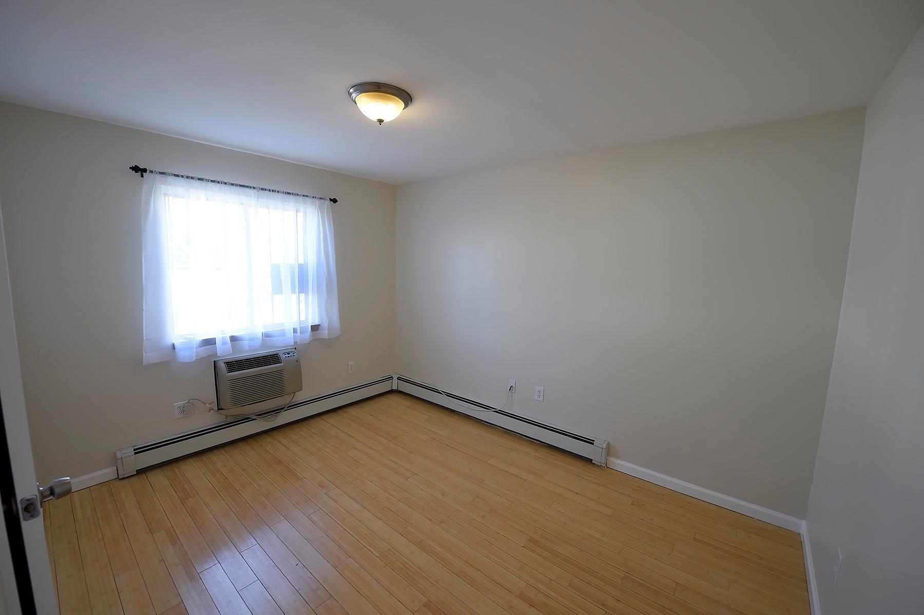 Apartment Beach Channel  Queens, NY 11693, MLS-838061-7
