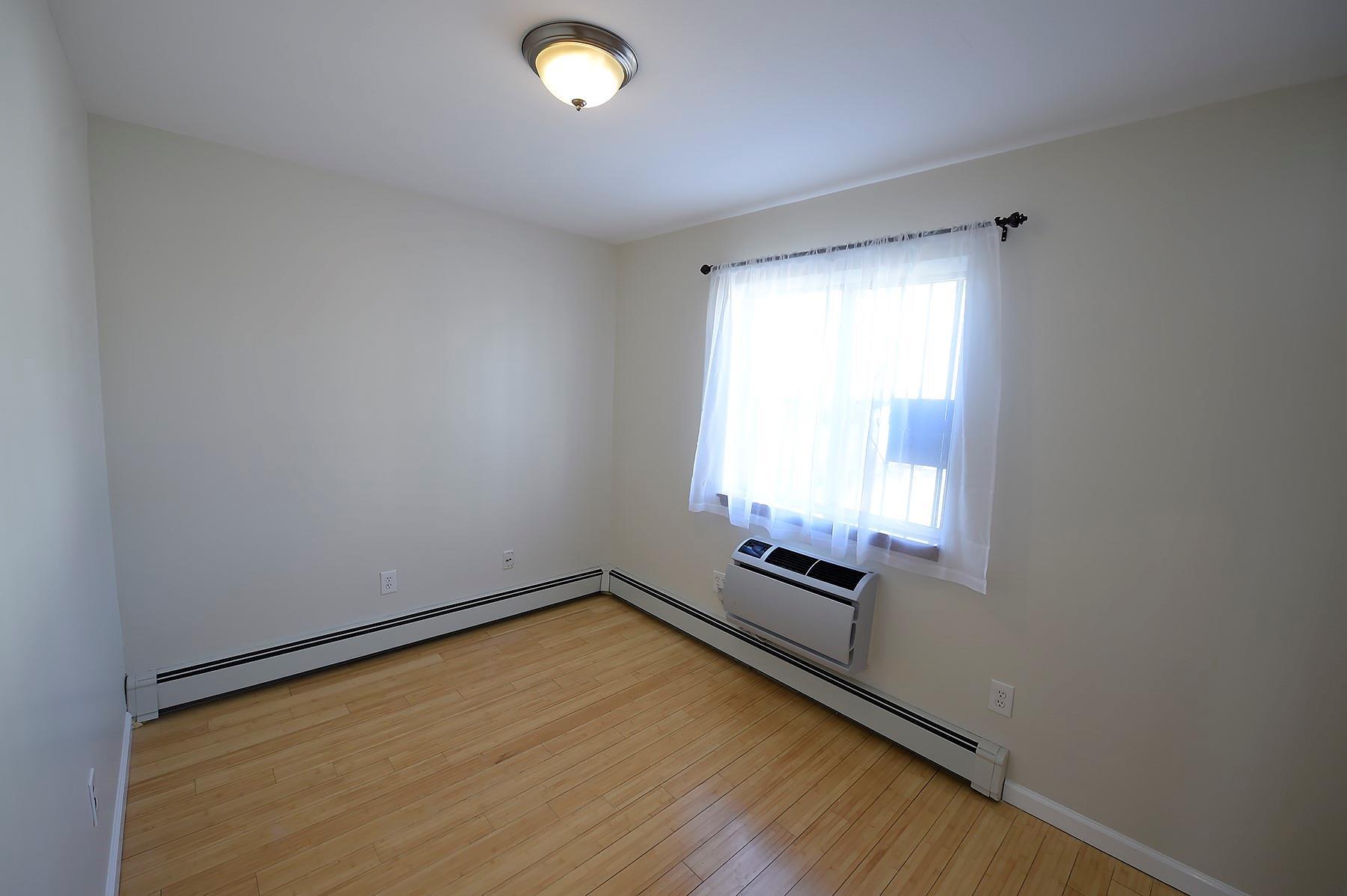 Apartment Beach Channel  Queens, NY 11693, MLS-838061-9