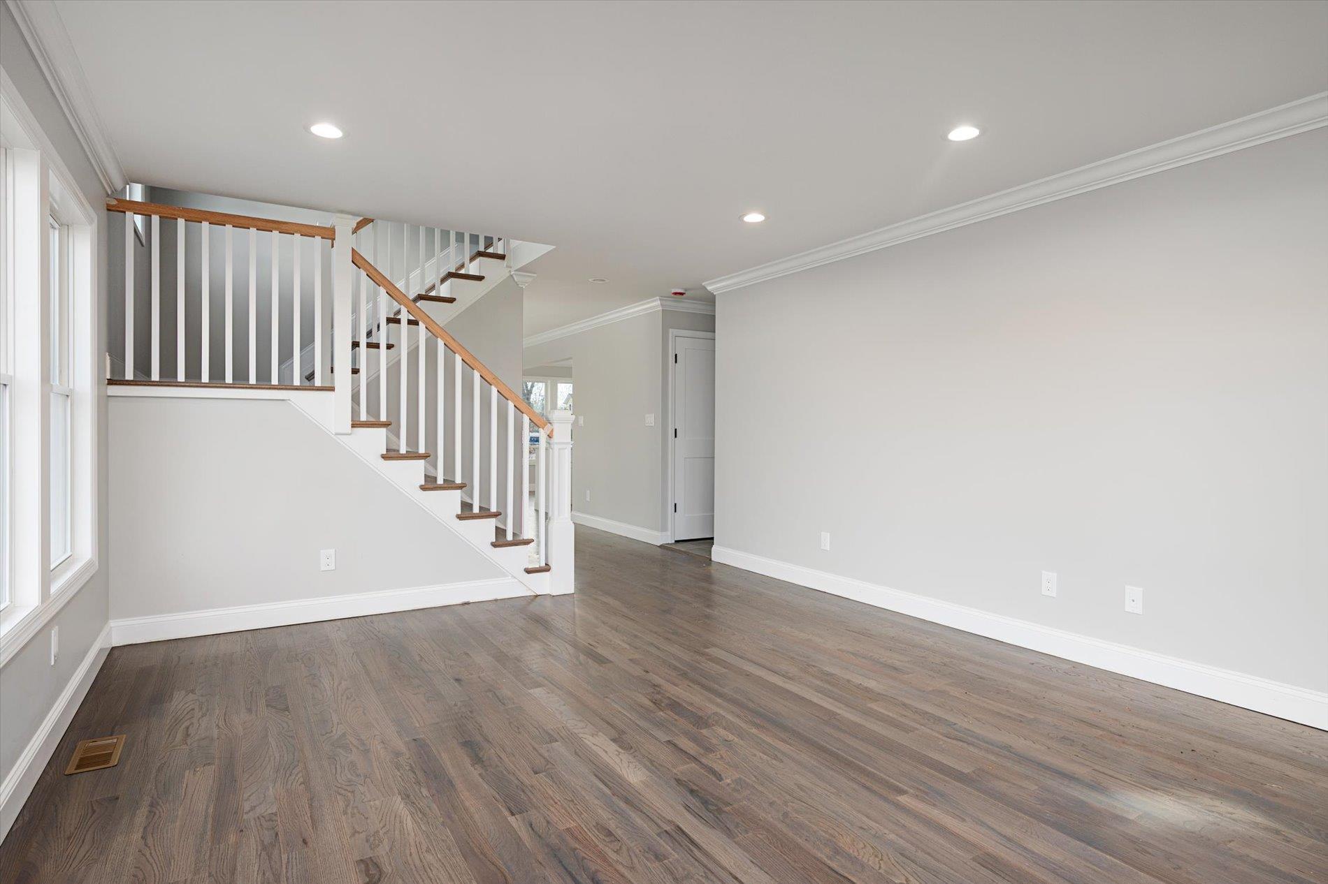 Single Family 36th  Suffolk County, NY 11798, MLS-838078-5
