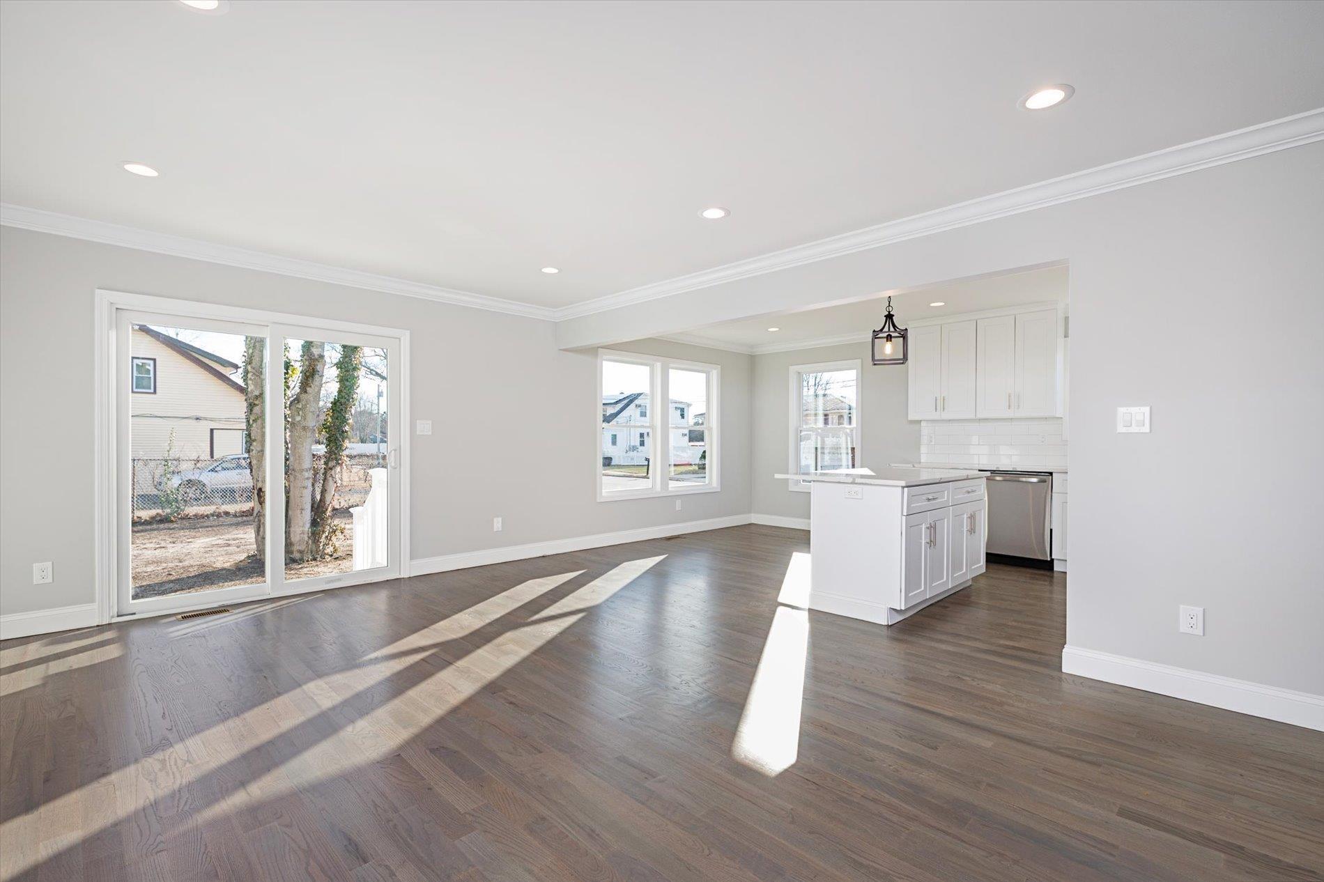 Single Family 36th  Suffolk County, NY 11798, MLS-838078-9