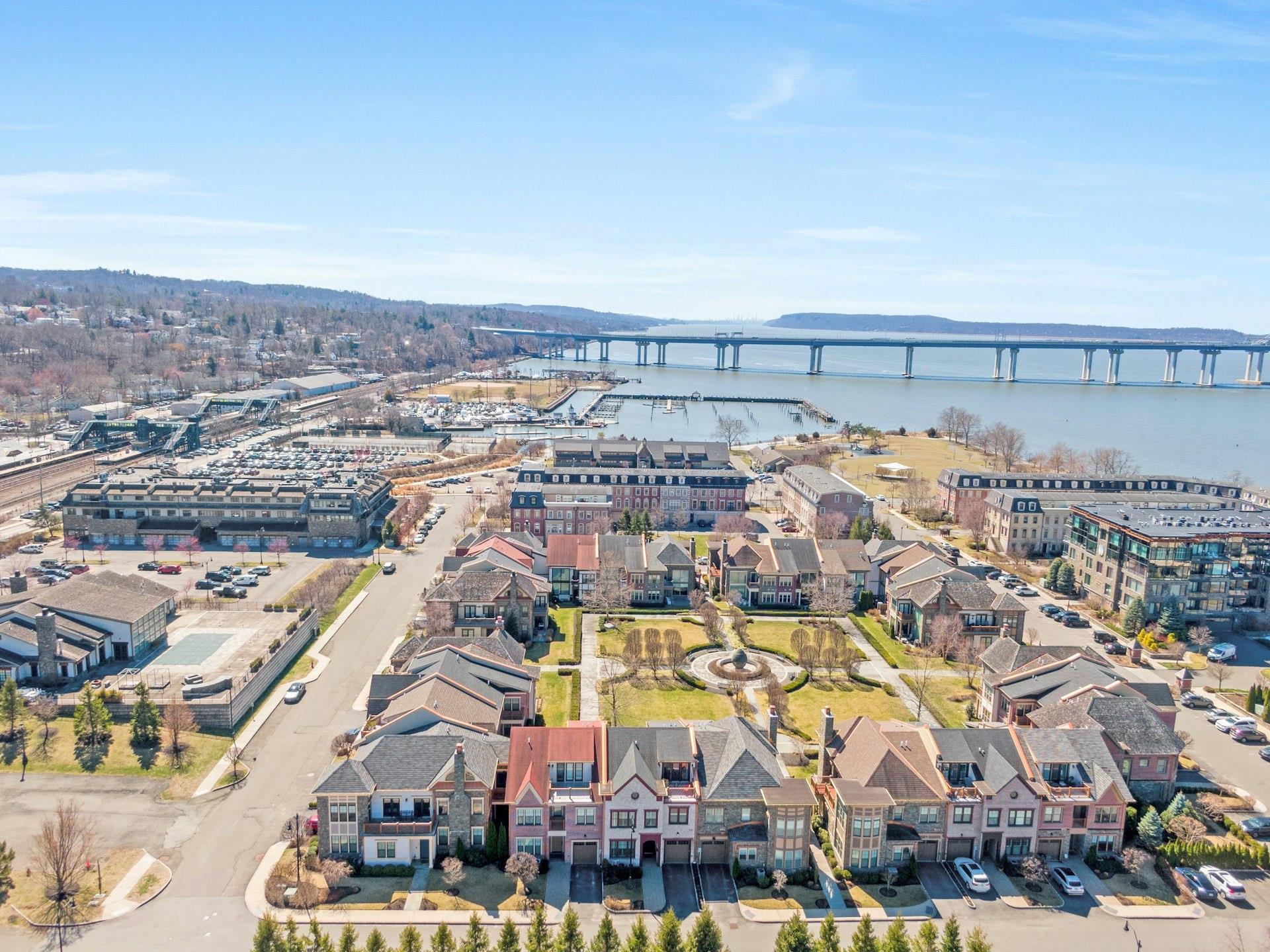 Condo Hudson View  Westchester County, NY 10591, MLS-838125-33