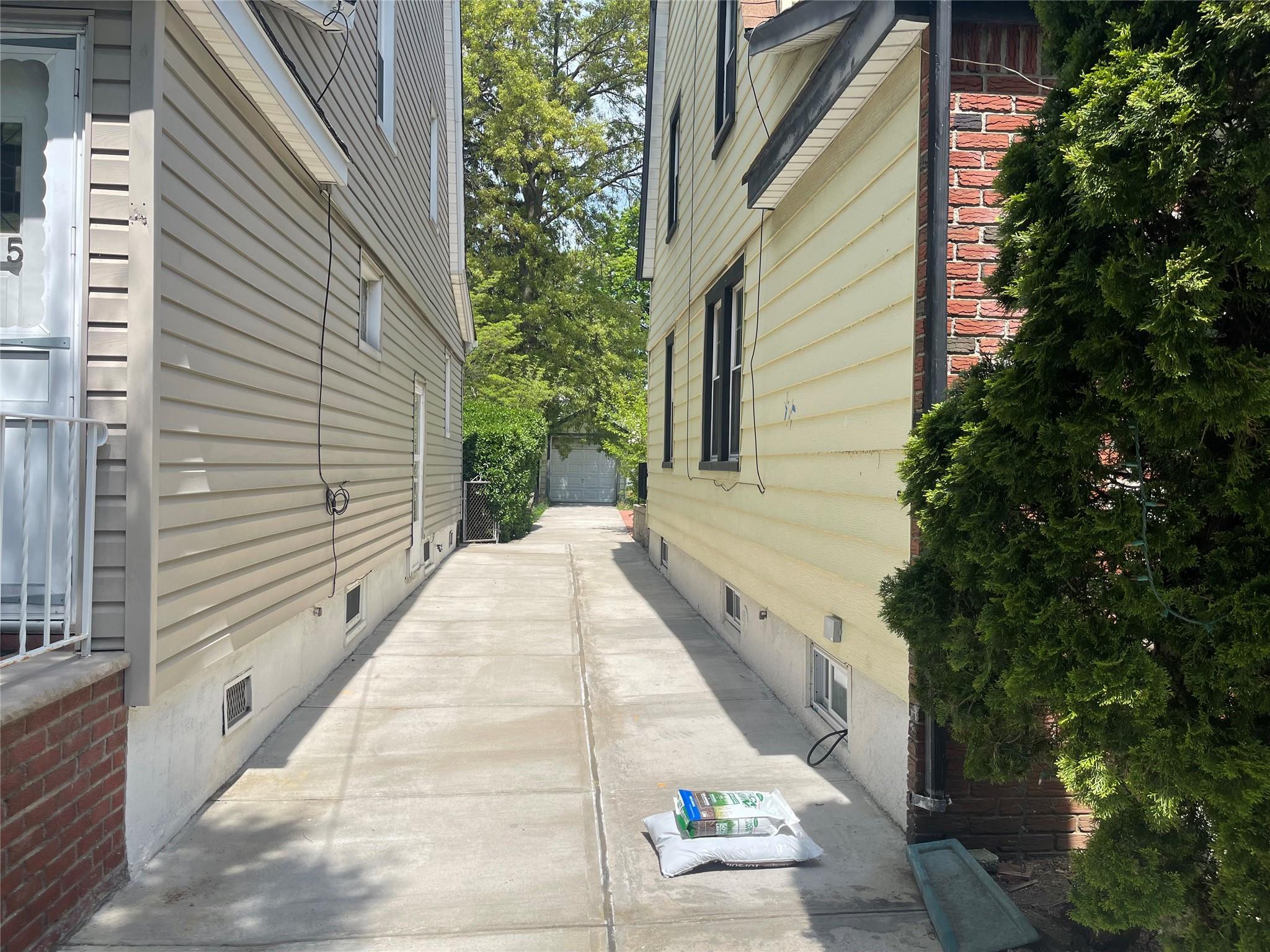 Single Family 88  Queens, NY 11426, MLS-838134-14