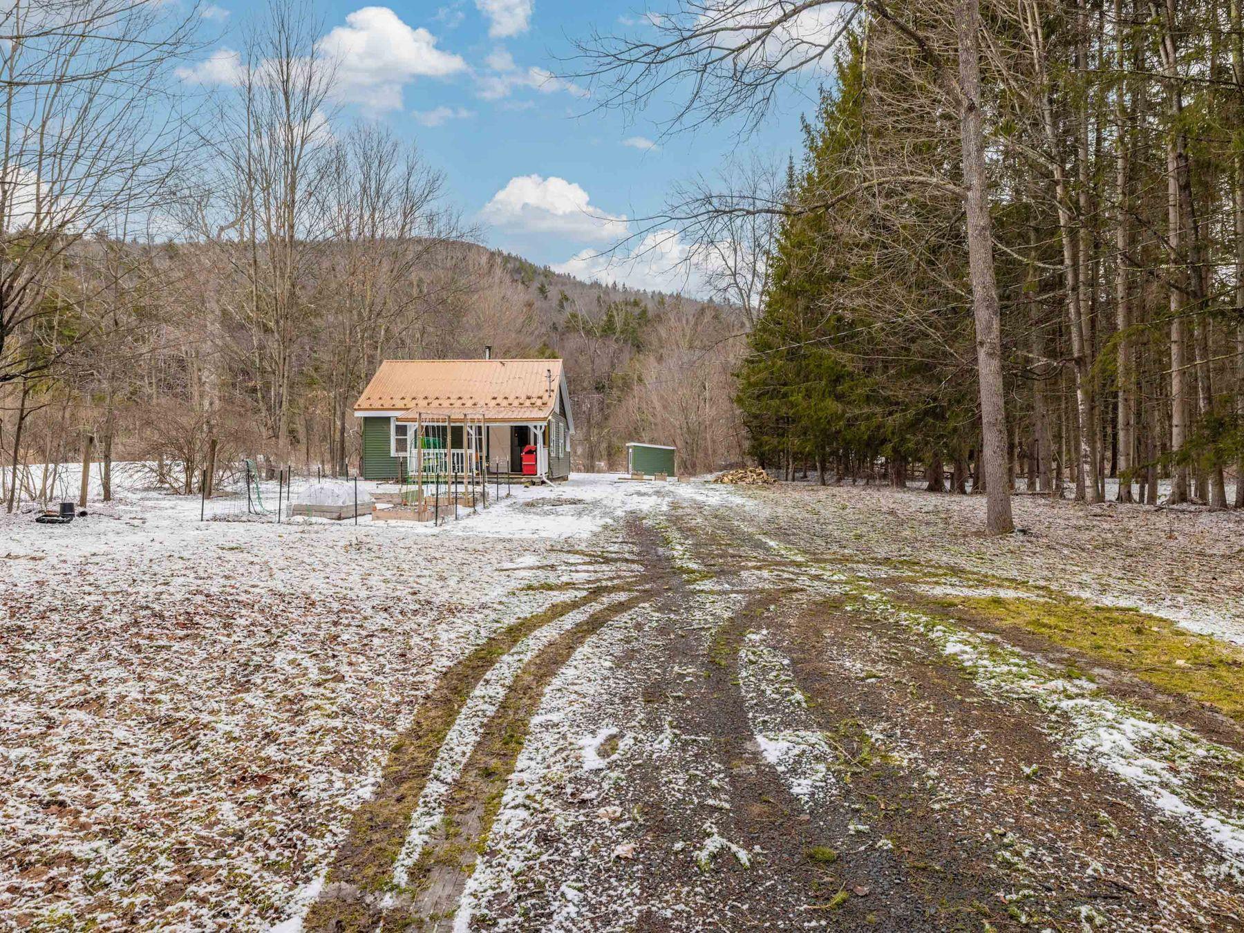 Single Family Route 990 V  Out Of Area, NY 12076, MLS-838146-40