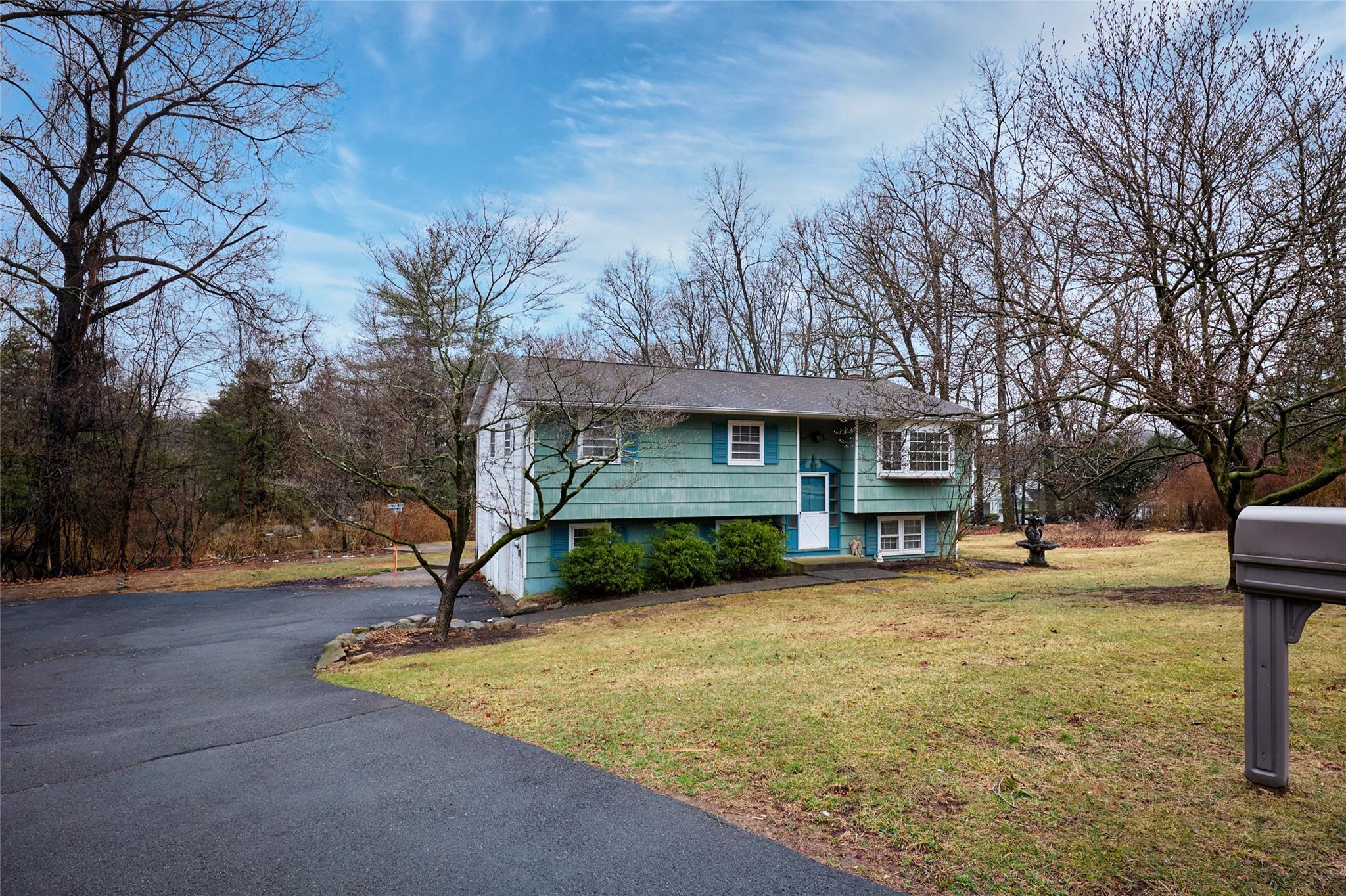 Single Family Violet  Rockland County, NY 10901, MLS-838156-2