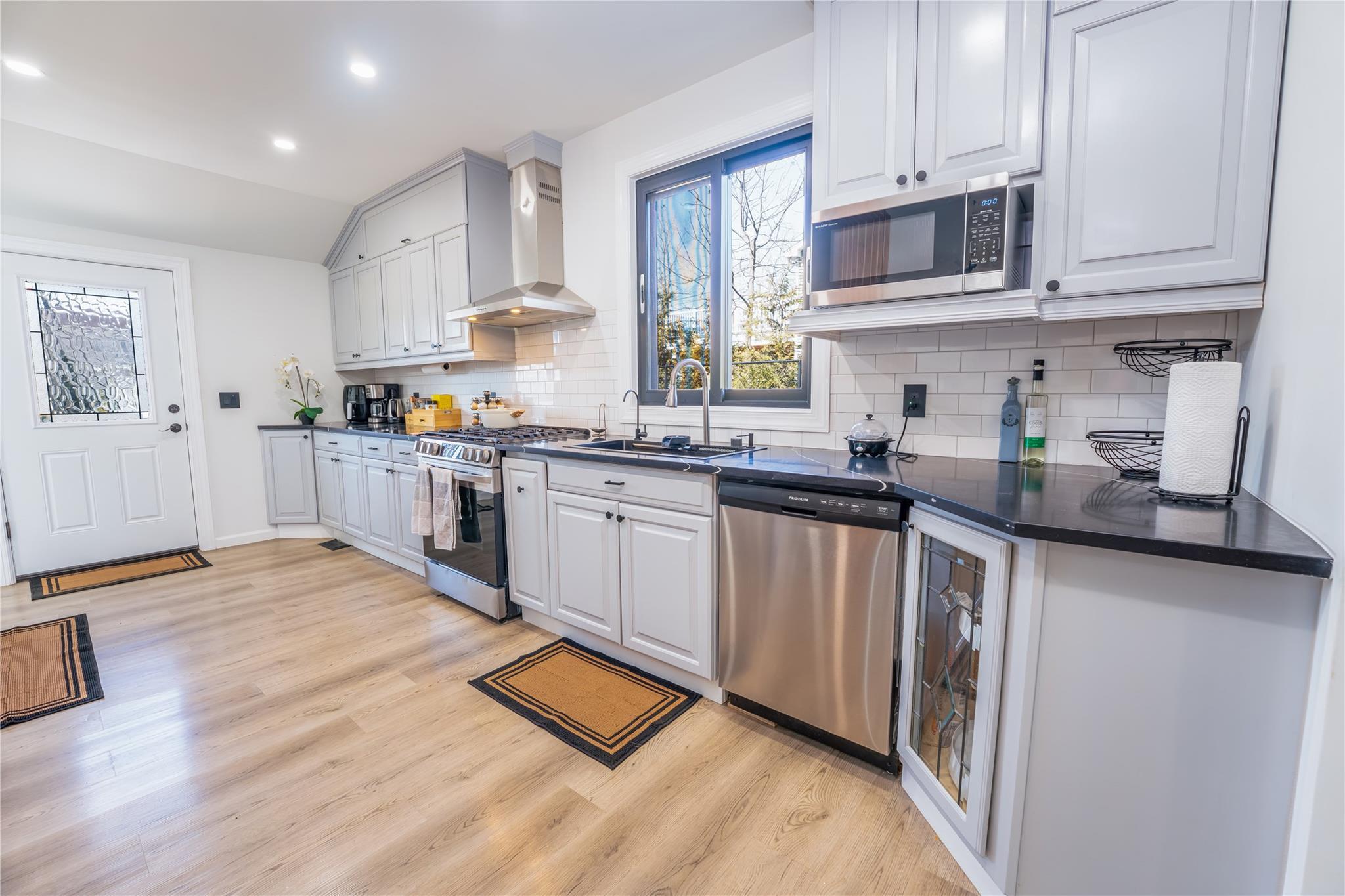 Single Family Manatuck  Suffolk County, NY 11706, MLS-838204-16