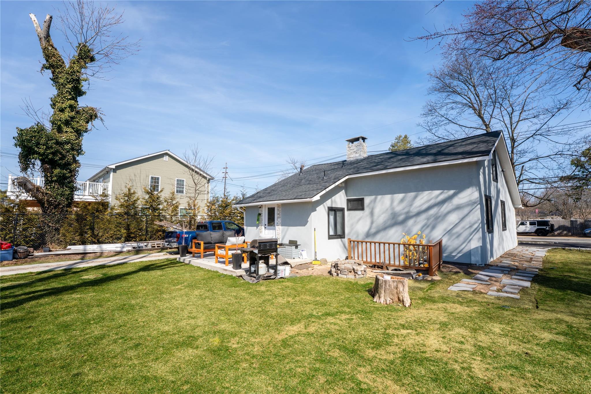 Single Family Manatuck  Suffolk County, NY 11706, MLS-838204-38