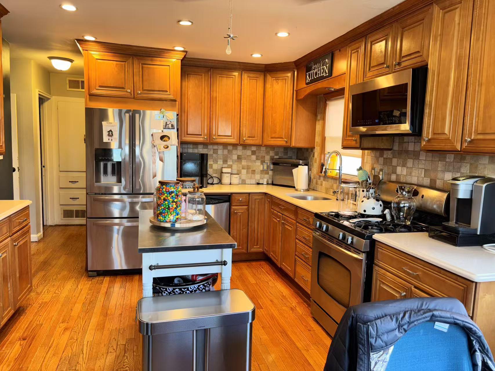 Single Family 20th Rd  Queens, NY 11357, MLS-838208-7