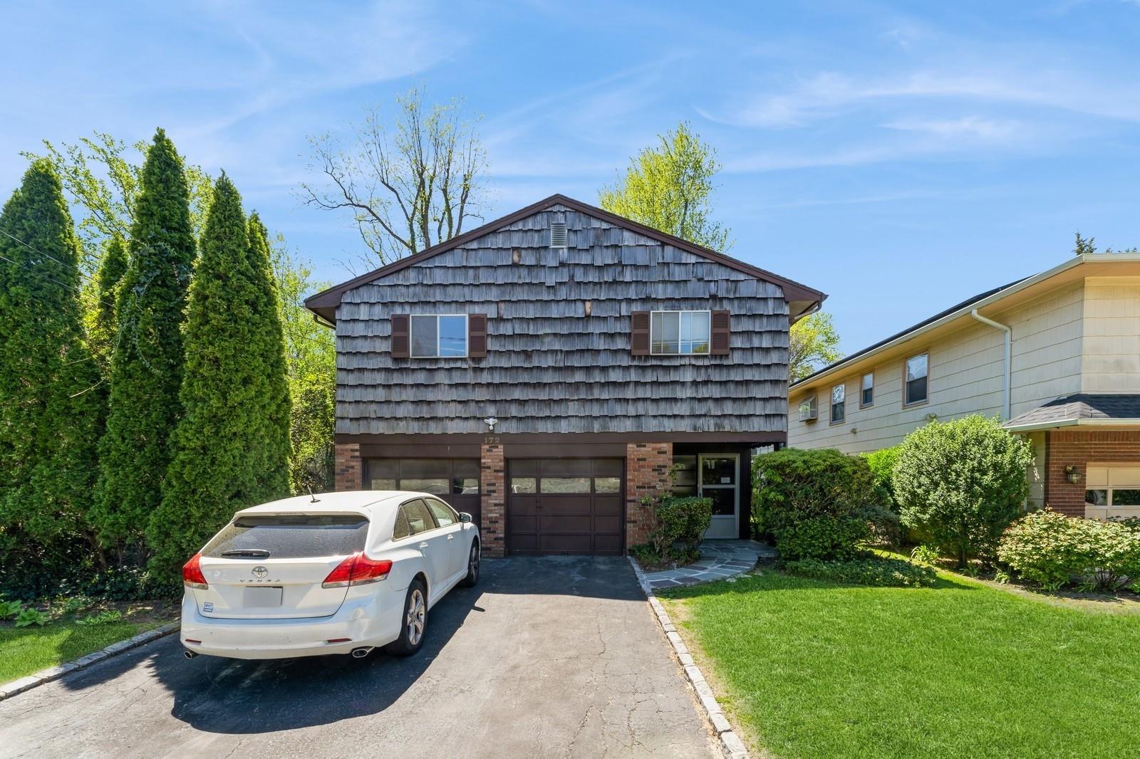 Single Family Steamboat  Nassau County, NY 11024, MLS-838231-2
