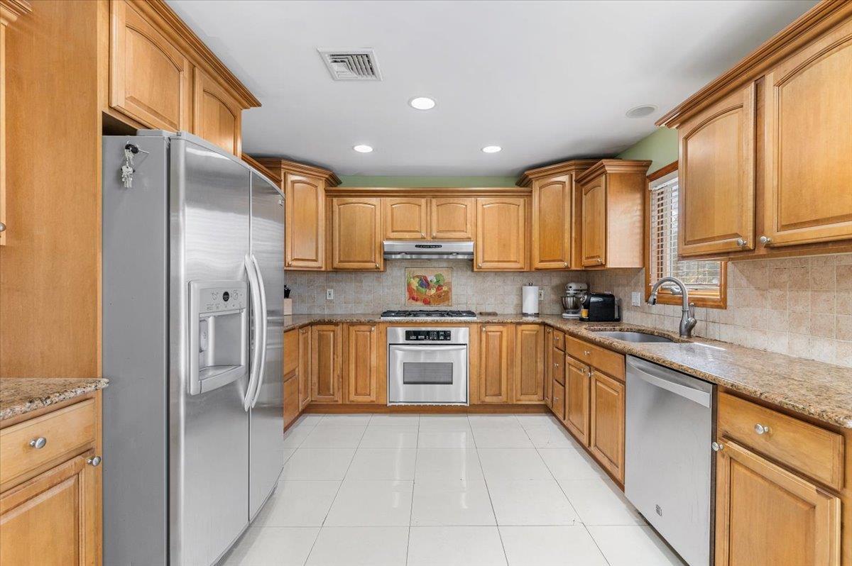 Single Family Clark  Nassau County, NY 11762, MLS-838299-10