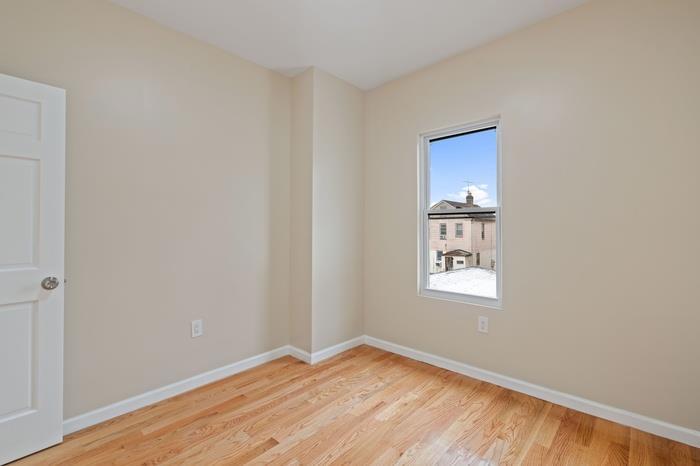 Single Family Mcintosh  Queens, NY 11369, MLS-838327-16