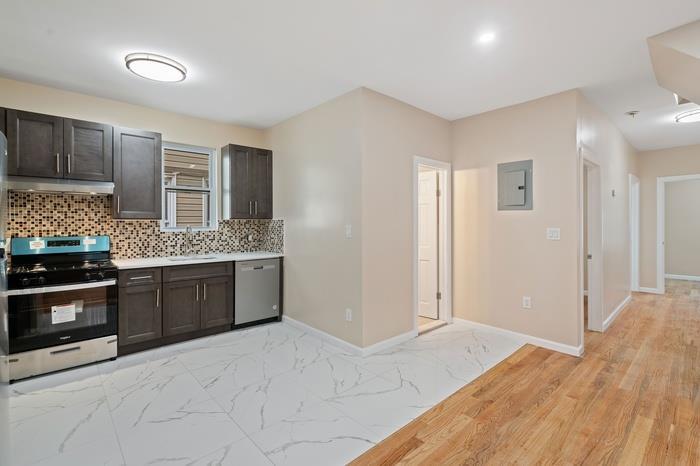 Single Family Mcintosh  Queens, NY 11369, MLS-838327-2