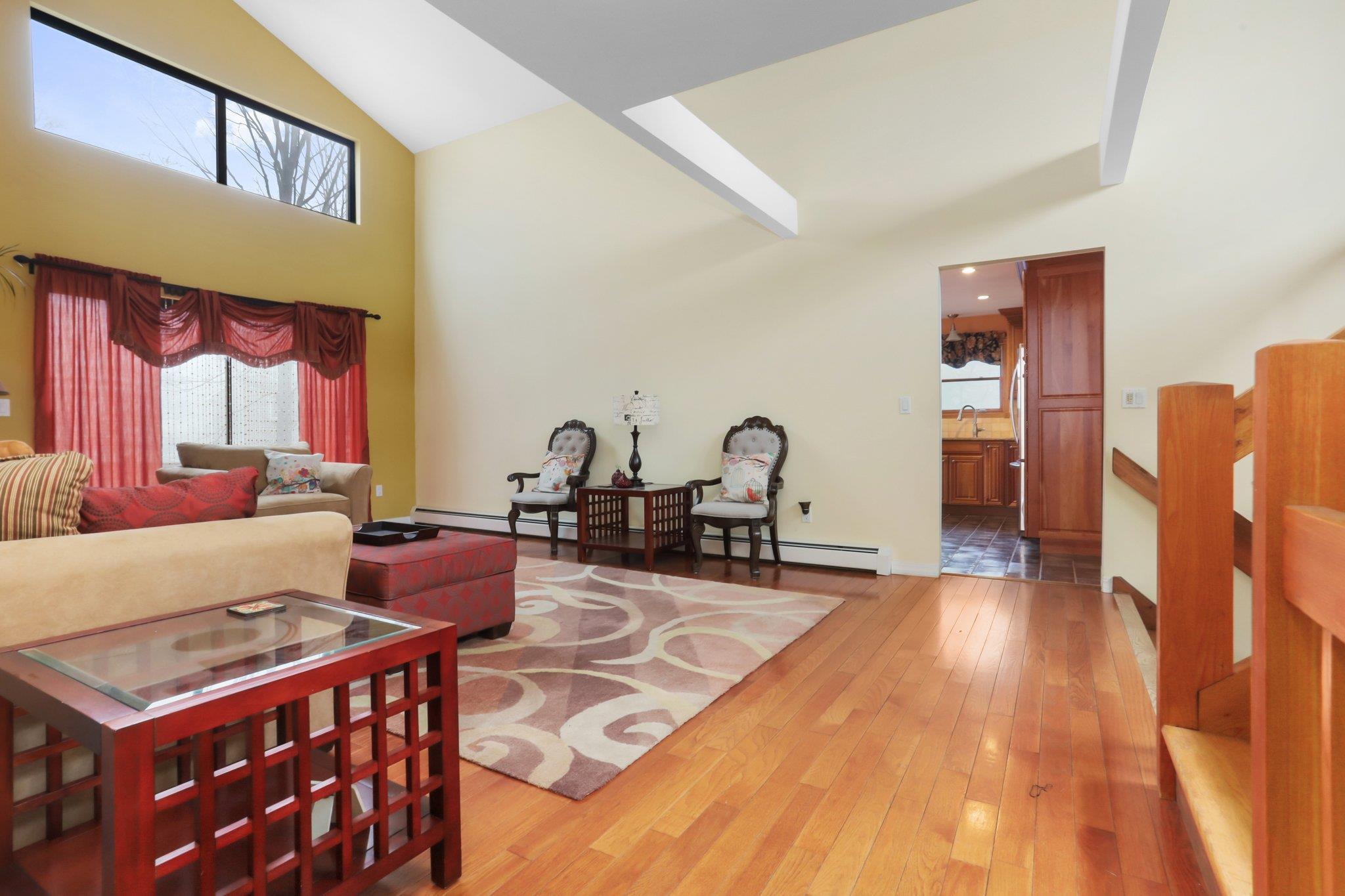 Single Family Southgate  Westchester County, NY 10567, MLS-838380-10