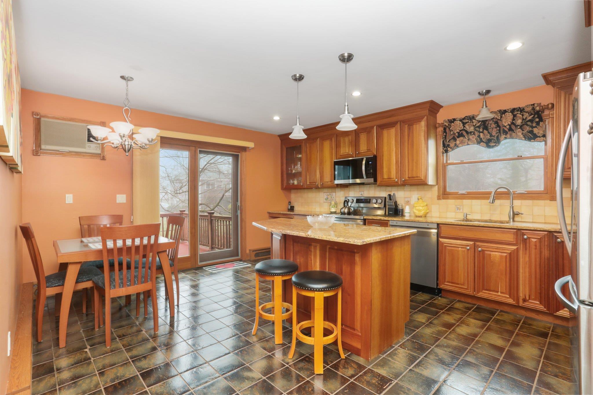 Single Family Southgate  Westchester County, NY 10567, MLS-838380-11
