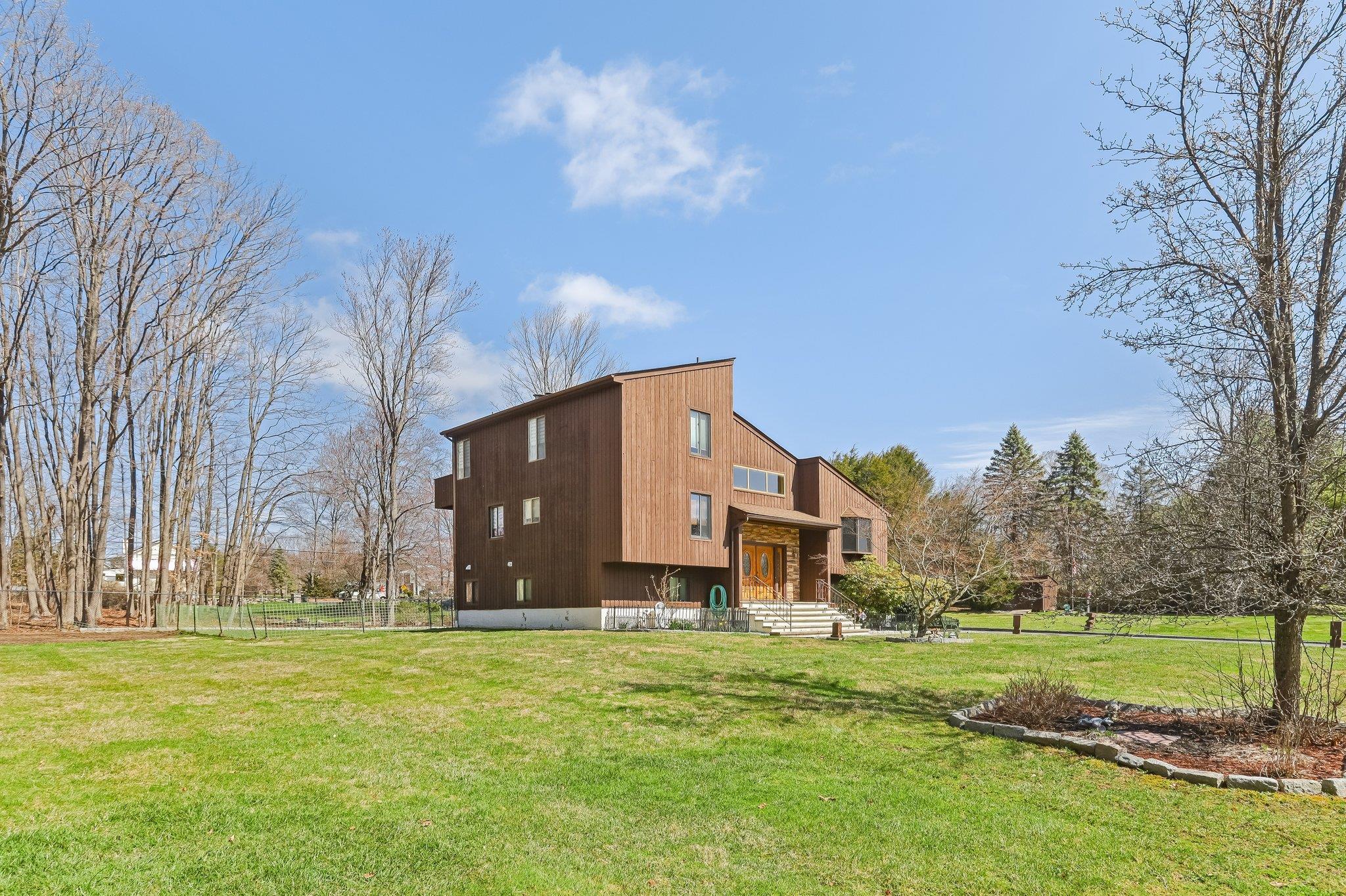 Single Family Southgate  Westchester County, NY 10567, MLS-838380-32