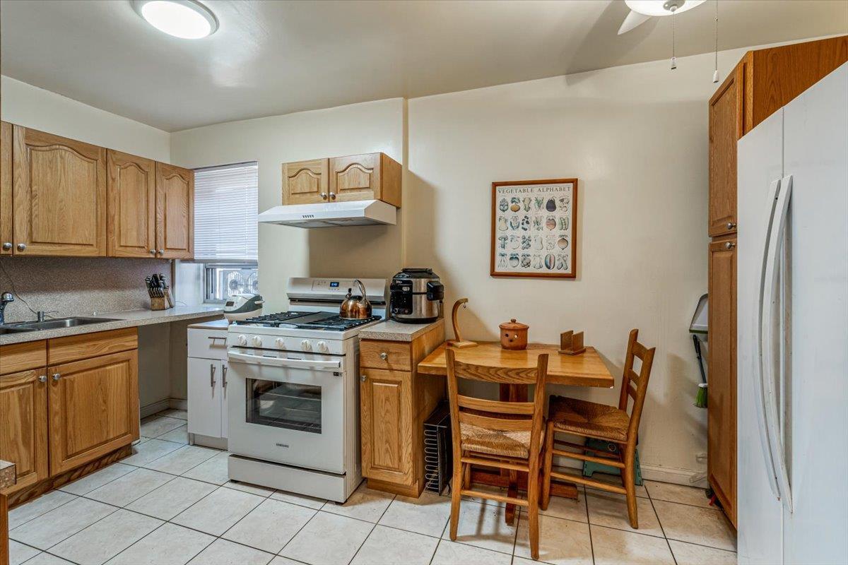 Coop Gravett  Queens, NY 11367, MLS-838468-16