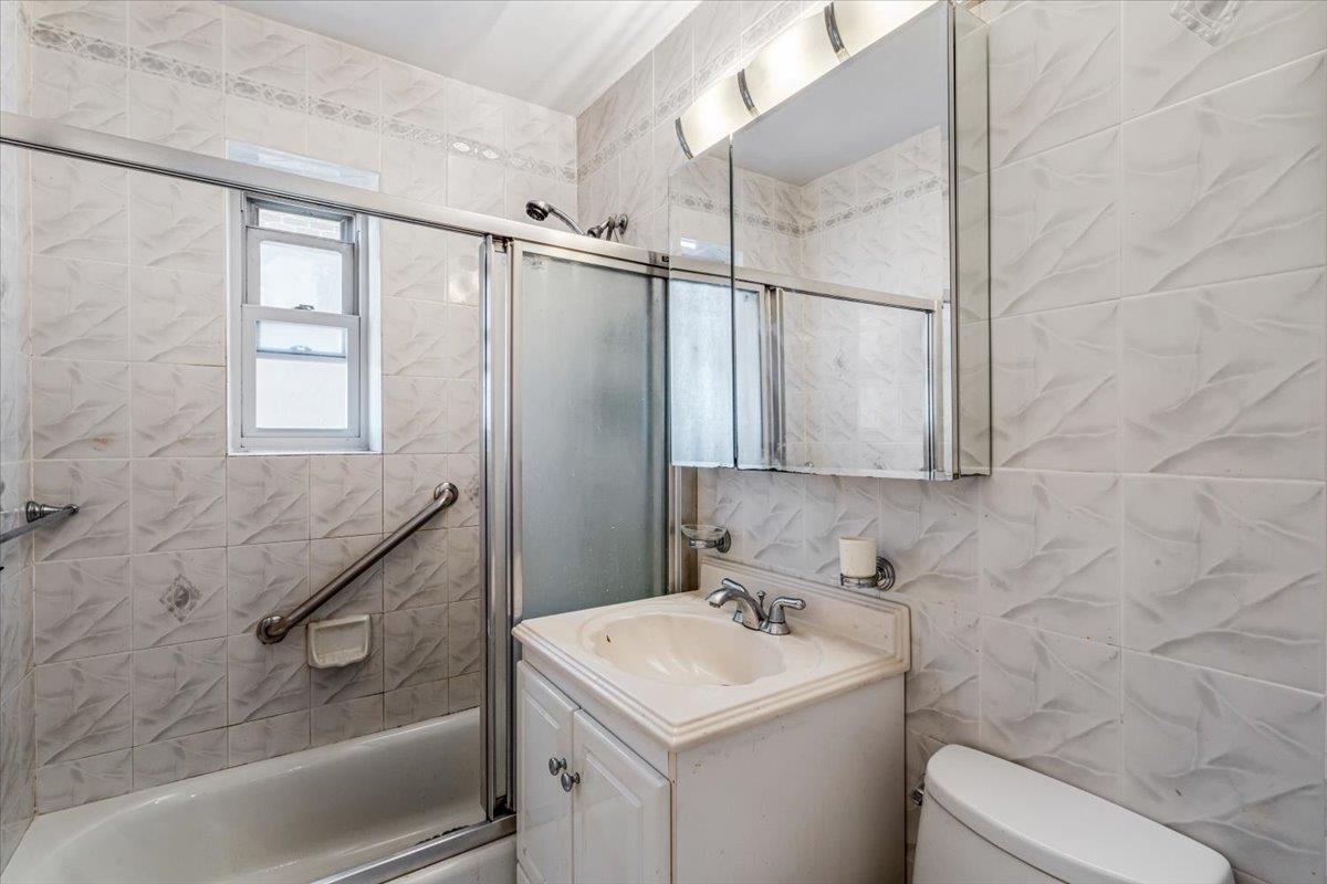 Coop Gravett  Queens, NY 11367, MLS-838468-17