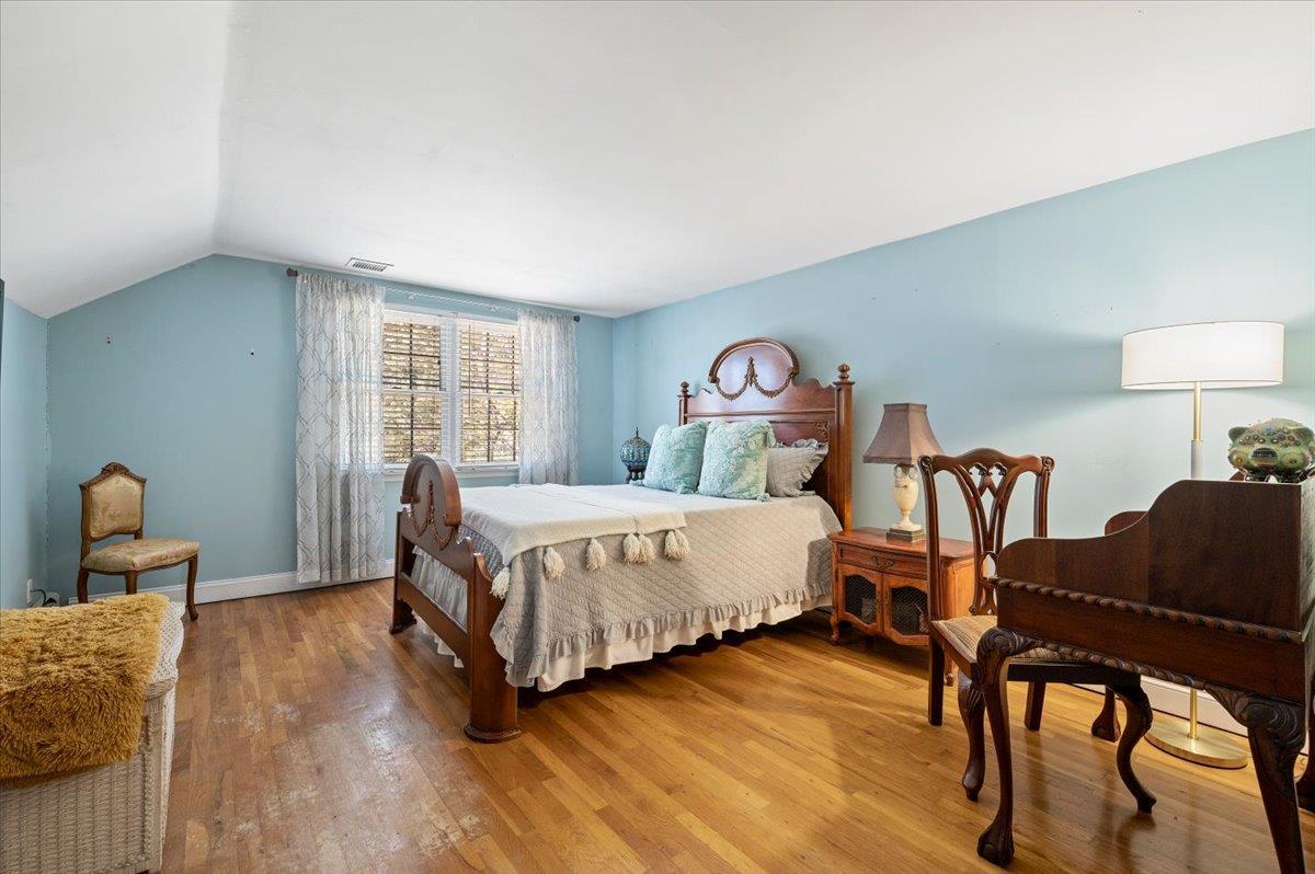 Single Family Linwood  Suffolk County, NY 11768, MLS-838501-27