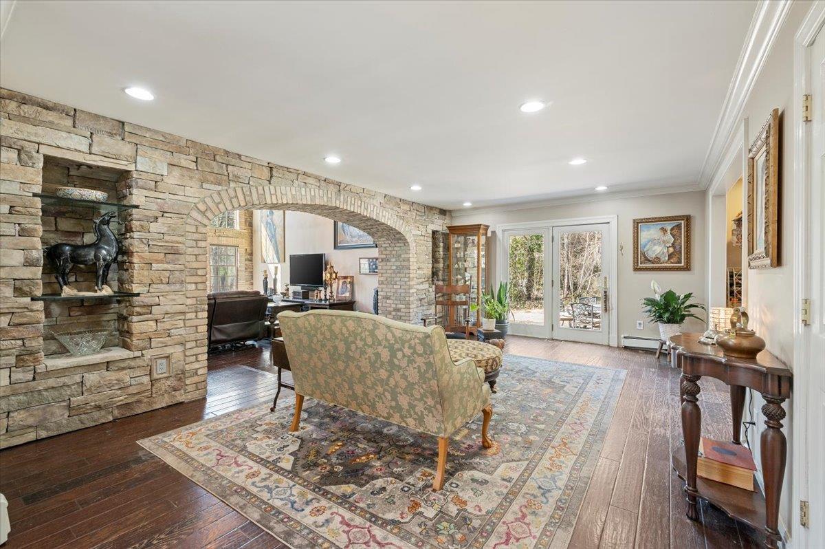 Single Family Linwood  Suffolk County, NY 11768, MLS-838501-4