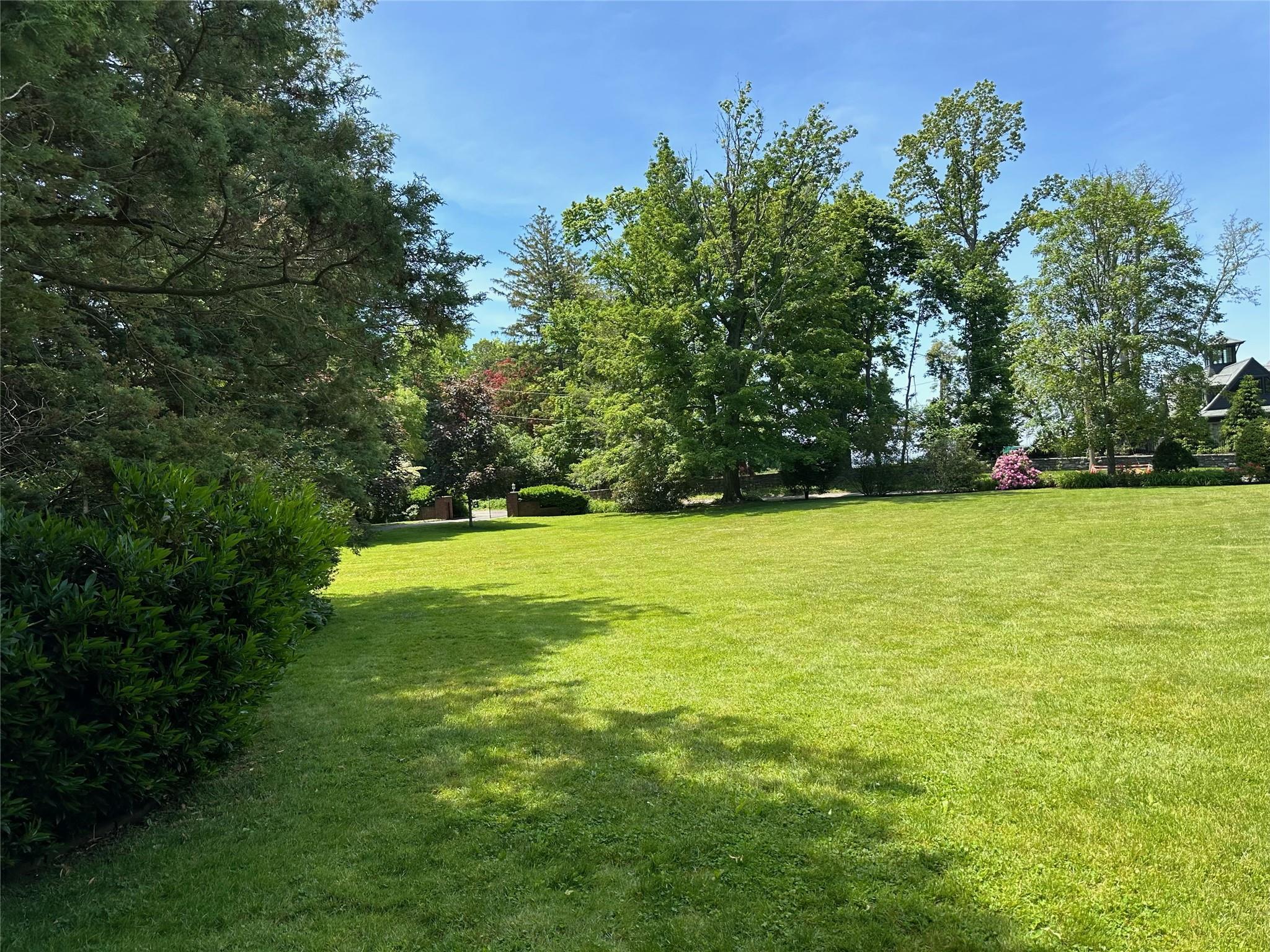 Single Family Middle Neck  Nassau County, NY 11050, MLS-838504-42