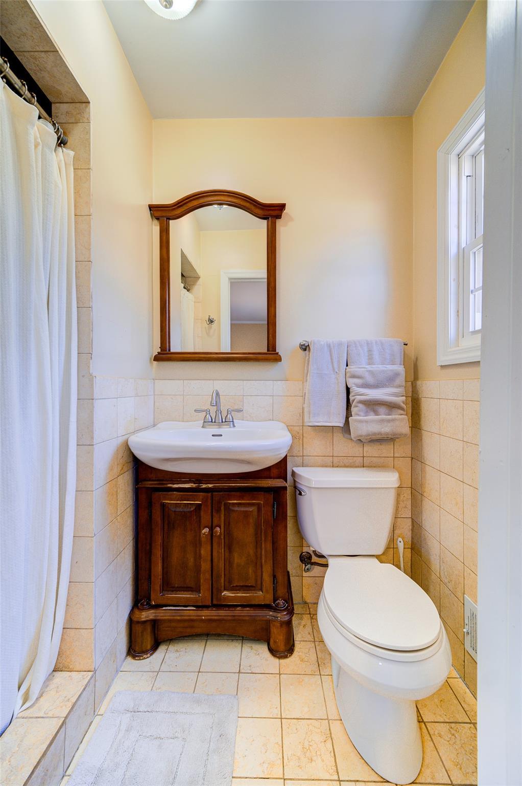 Single Family Ganung  Westchester County, NY 10562, MLS-838513-25