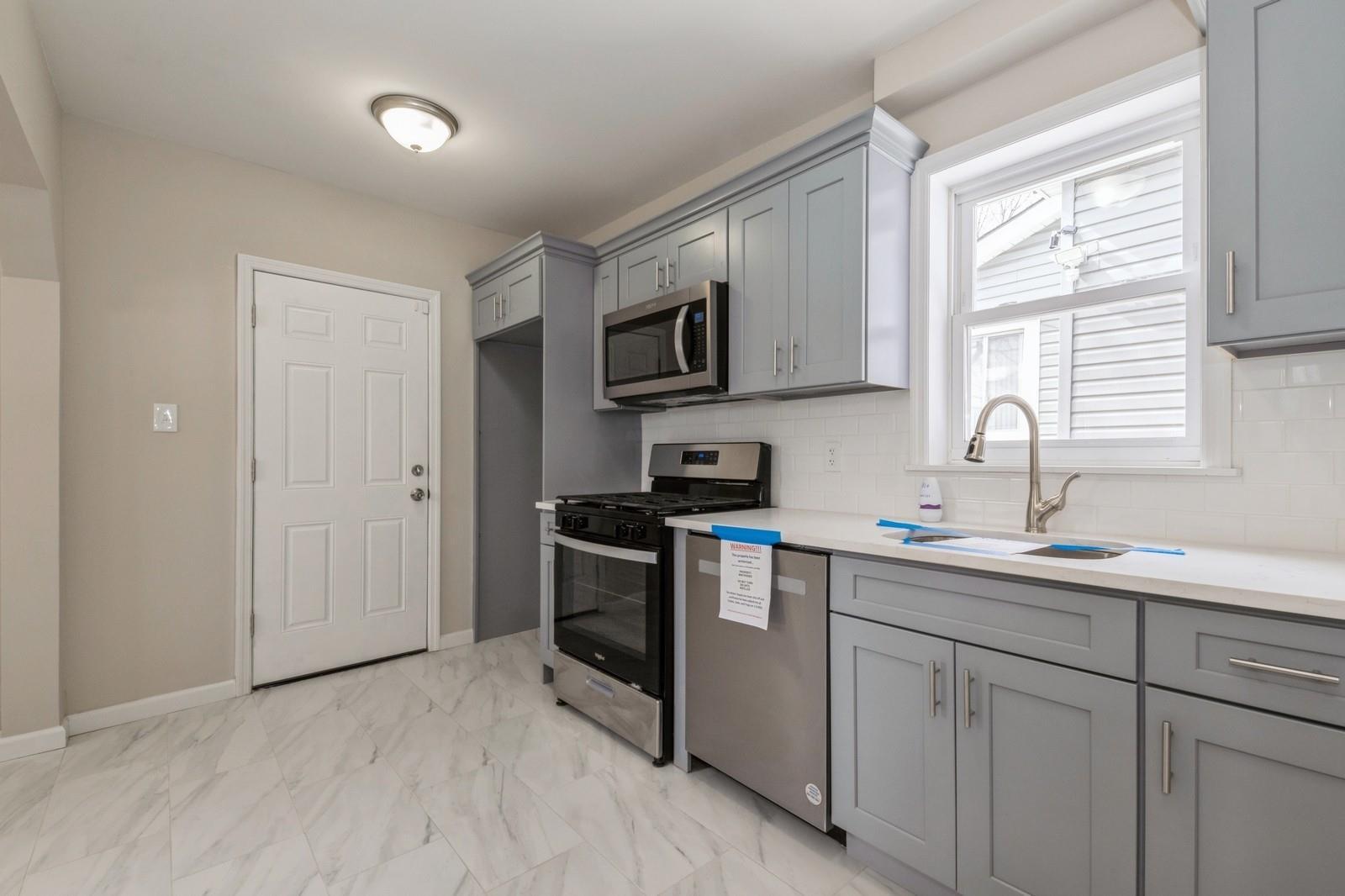 Single Family 112th  Queens, NY 11429, MLS-838545-7