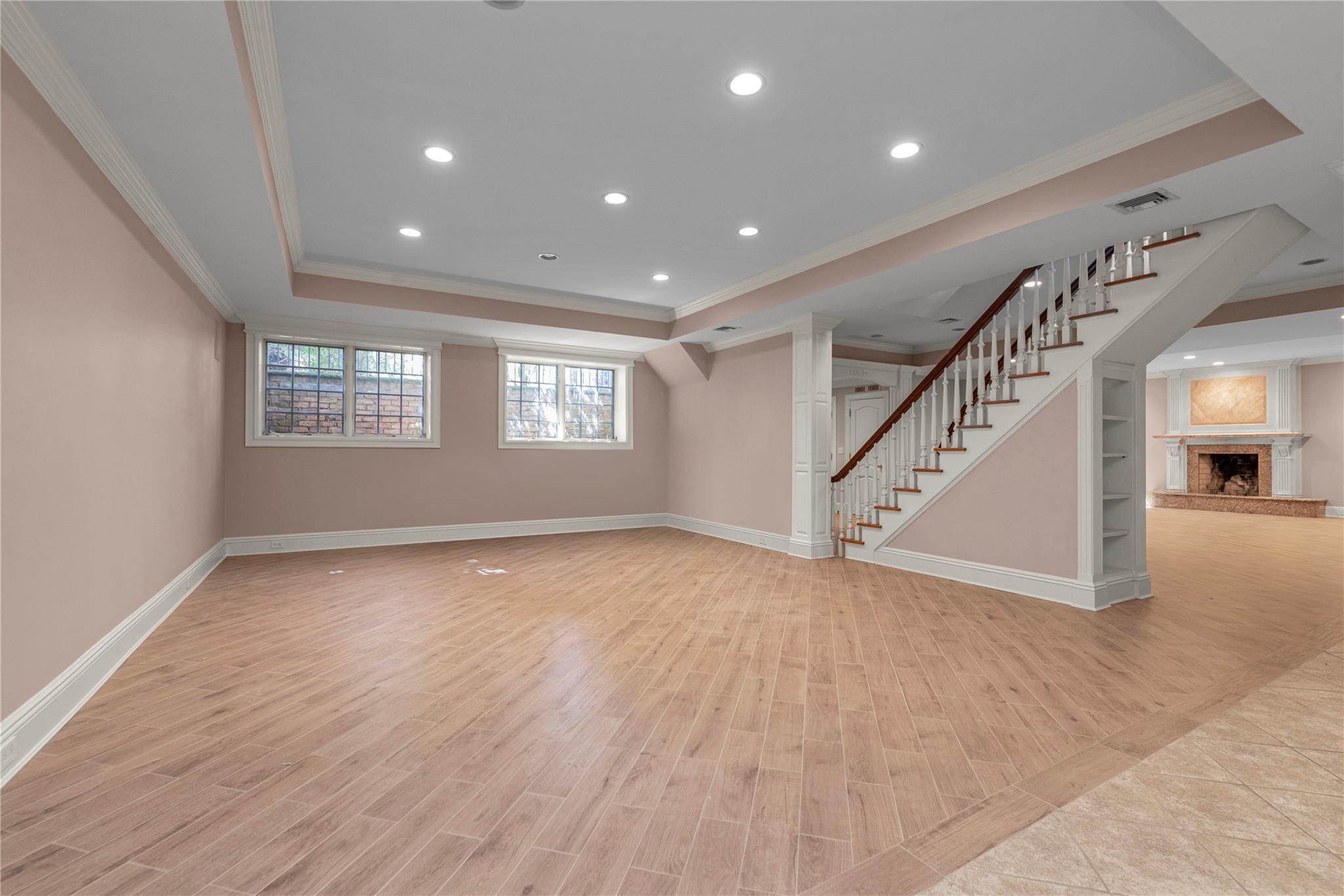 Single Family Point  Queens, NY 11357, MLS-838565-29