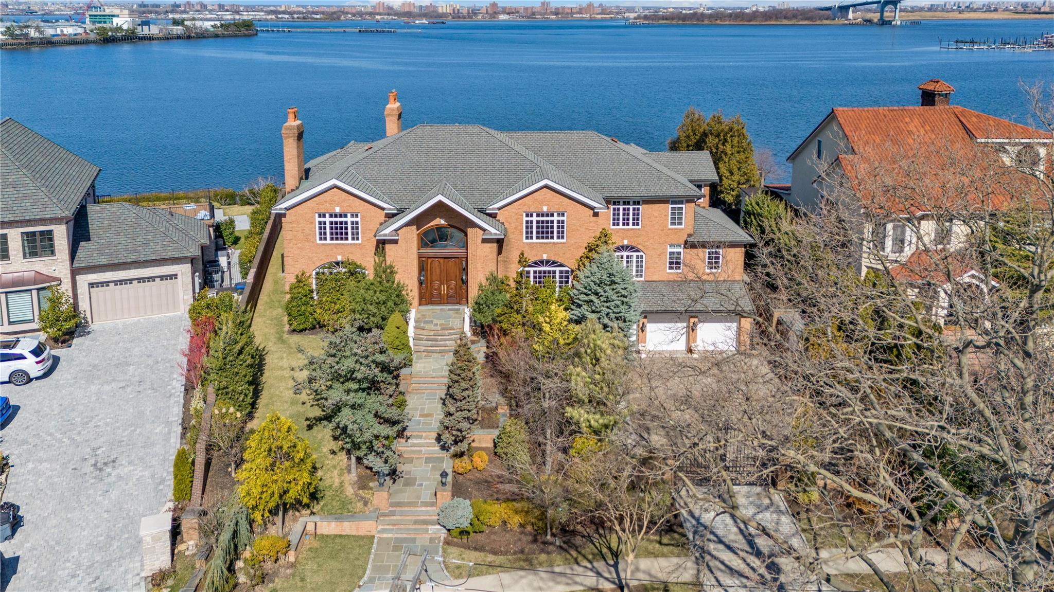 Single Family Point  Queens, NY 11357, MLS-838565-35