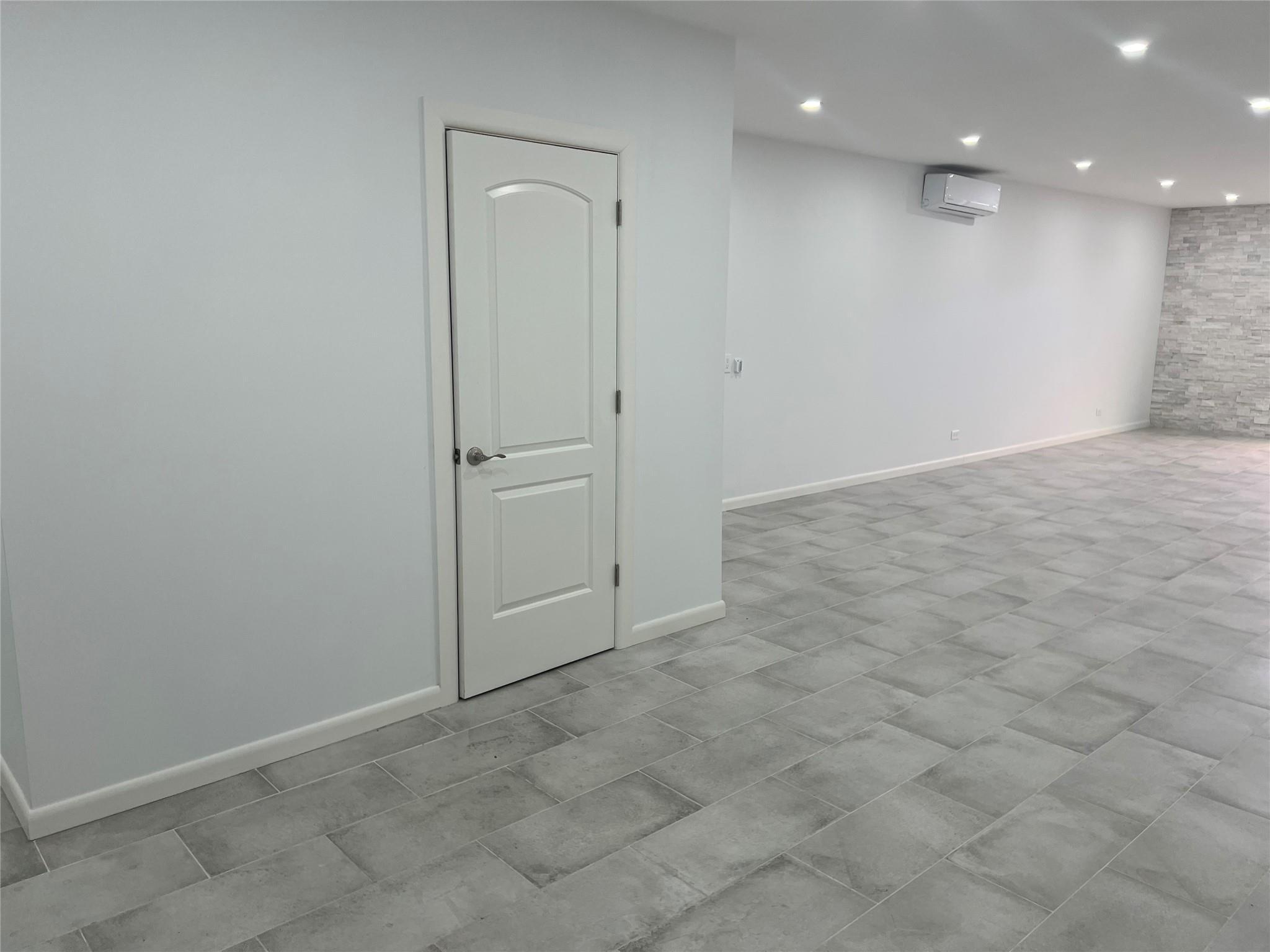 Commercial Sale Flatbush  Brooklyn, NY 11226, MLS-838682-9