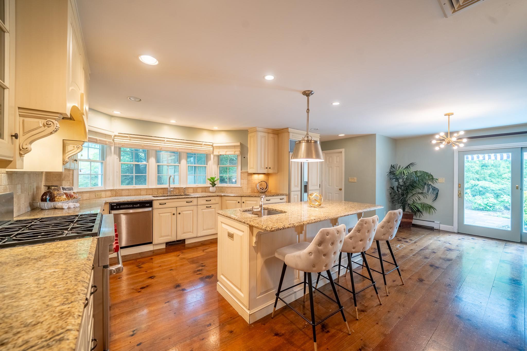 Single Family Hickory  Nassau County, NY 11542, MLS-838699-12