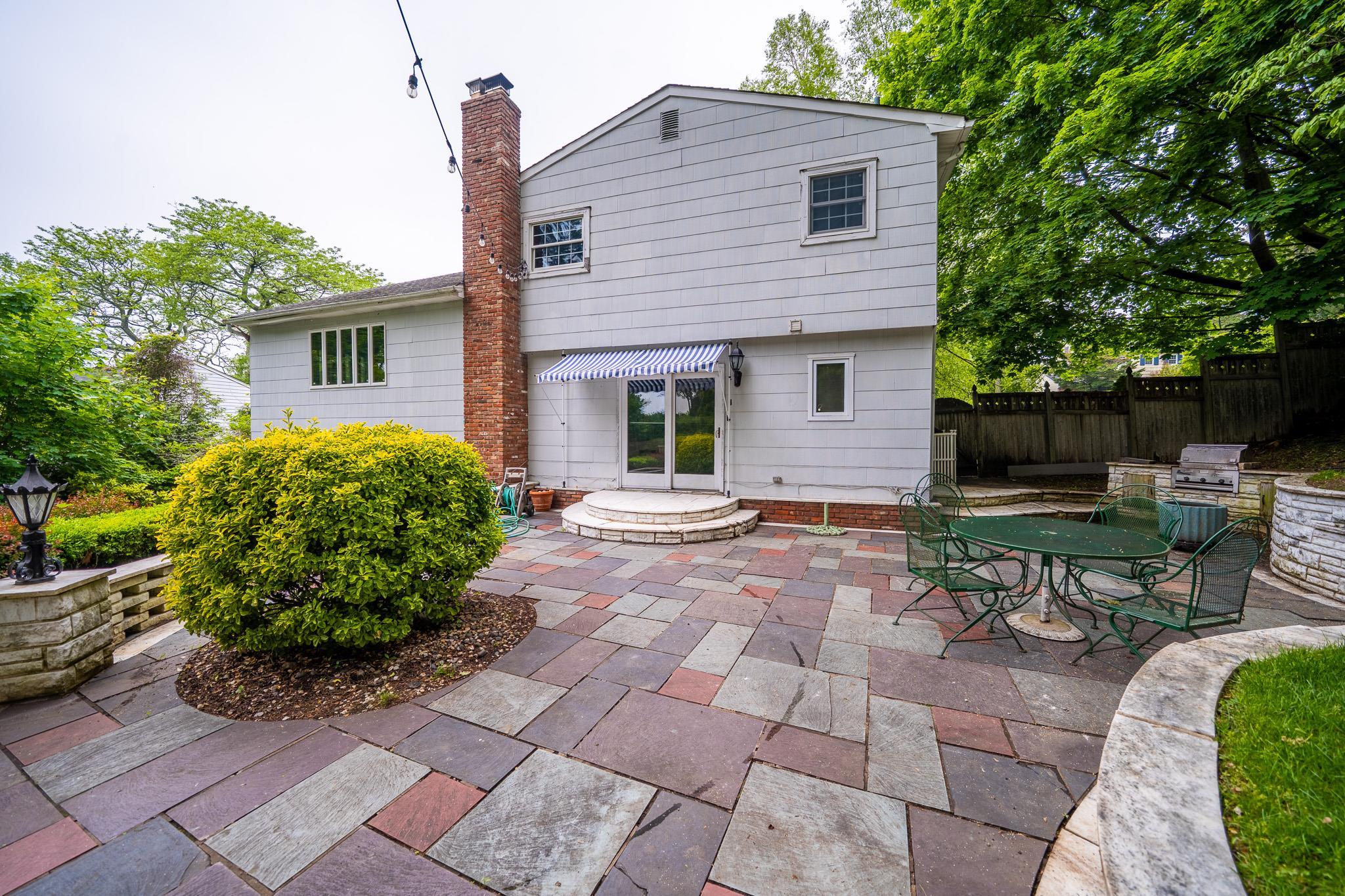 Single Family Hickory  Nassau County, NY 11542, MLS-838699-24