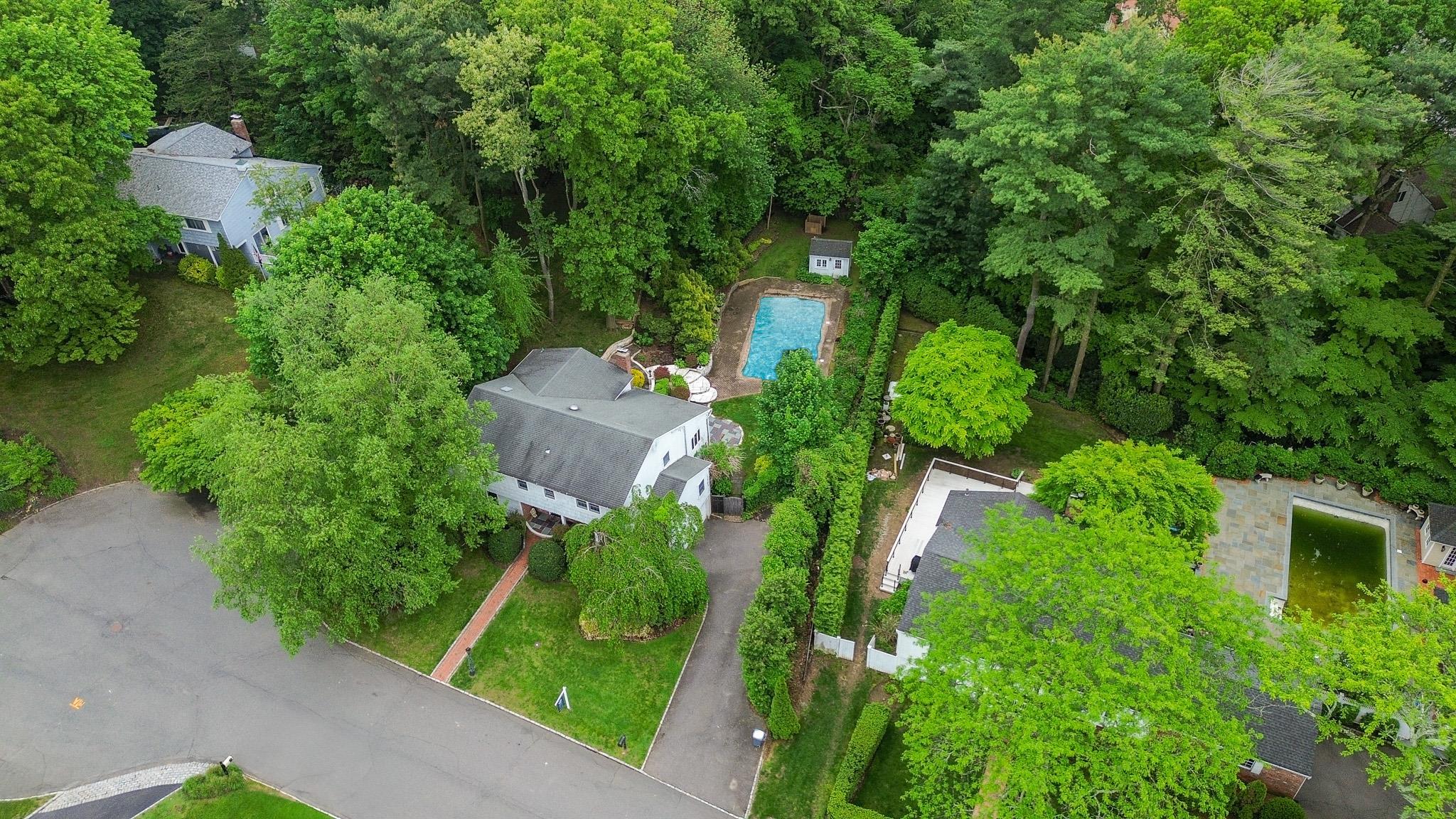 Single Family Hickory  Nassau County, NY 11542, MLS-838699-27