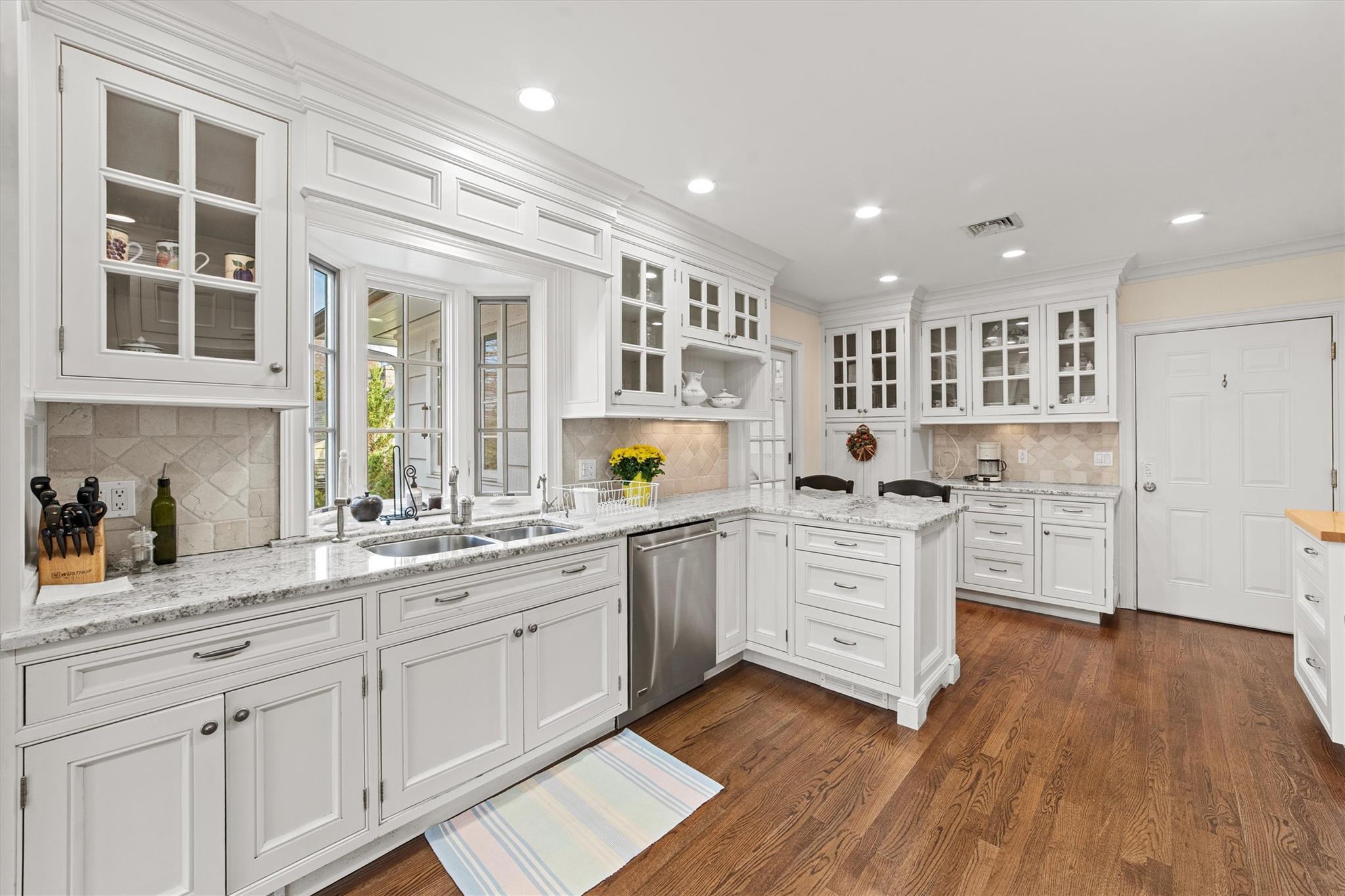 Single Family Oakledge  Westchester County, NY 10708, MLS-838703-11