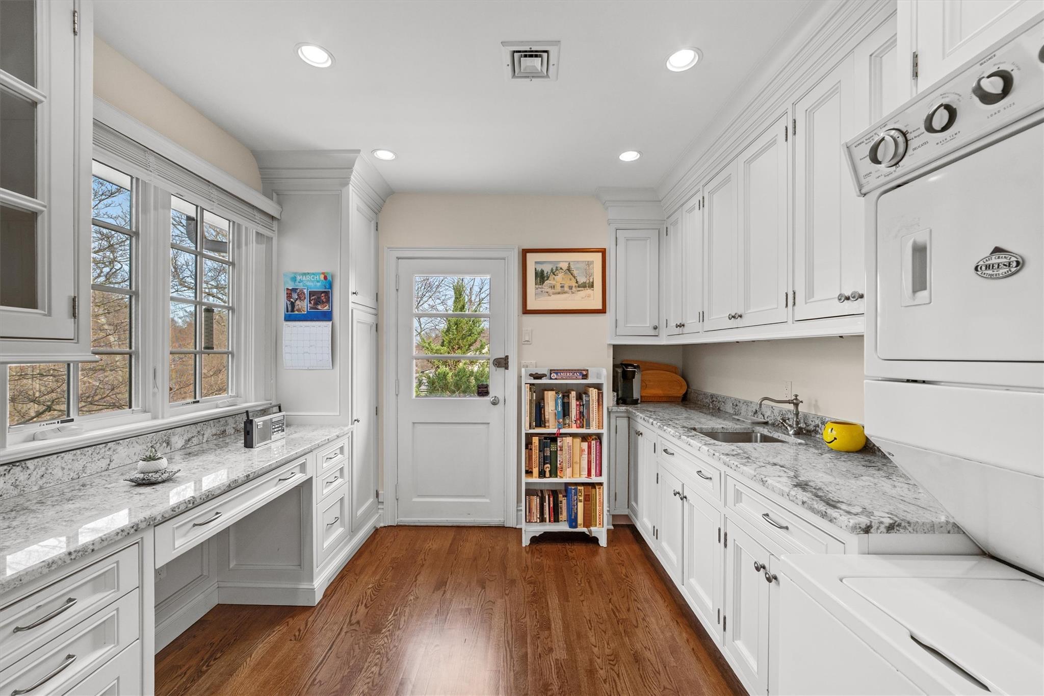 Single Family Oakledge  Westchester County, NY 10708, MLS-838703-12