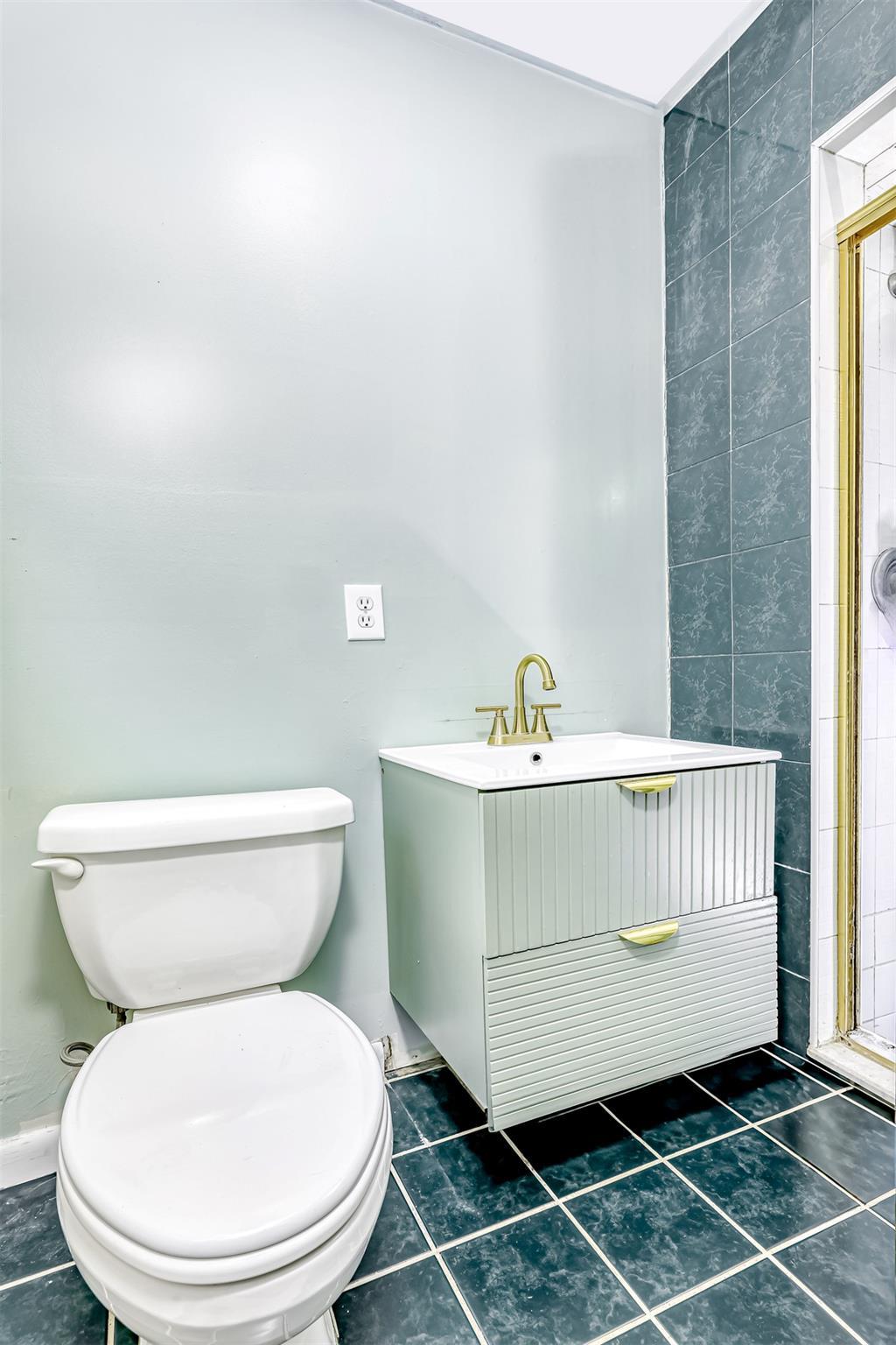 Single Family Glenbrook Rockland County, NY 10952, MLS-838746-15