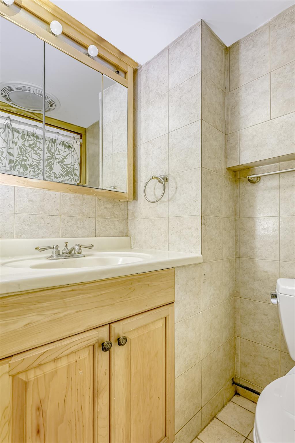 Single Family Glenbrook Rockland County, NY 10952, MLS-838746-19