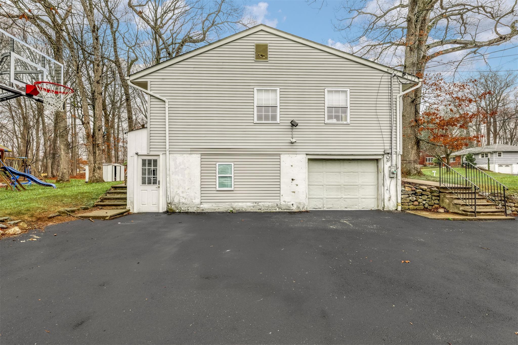 Single Family Glenbrook Rockland County, NY 10952, MLS-838746-23