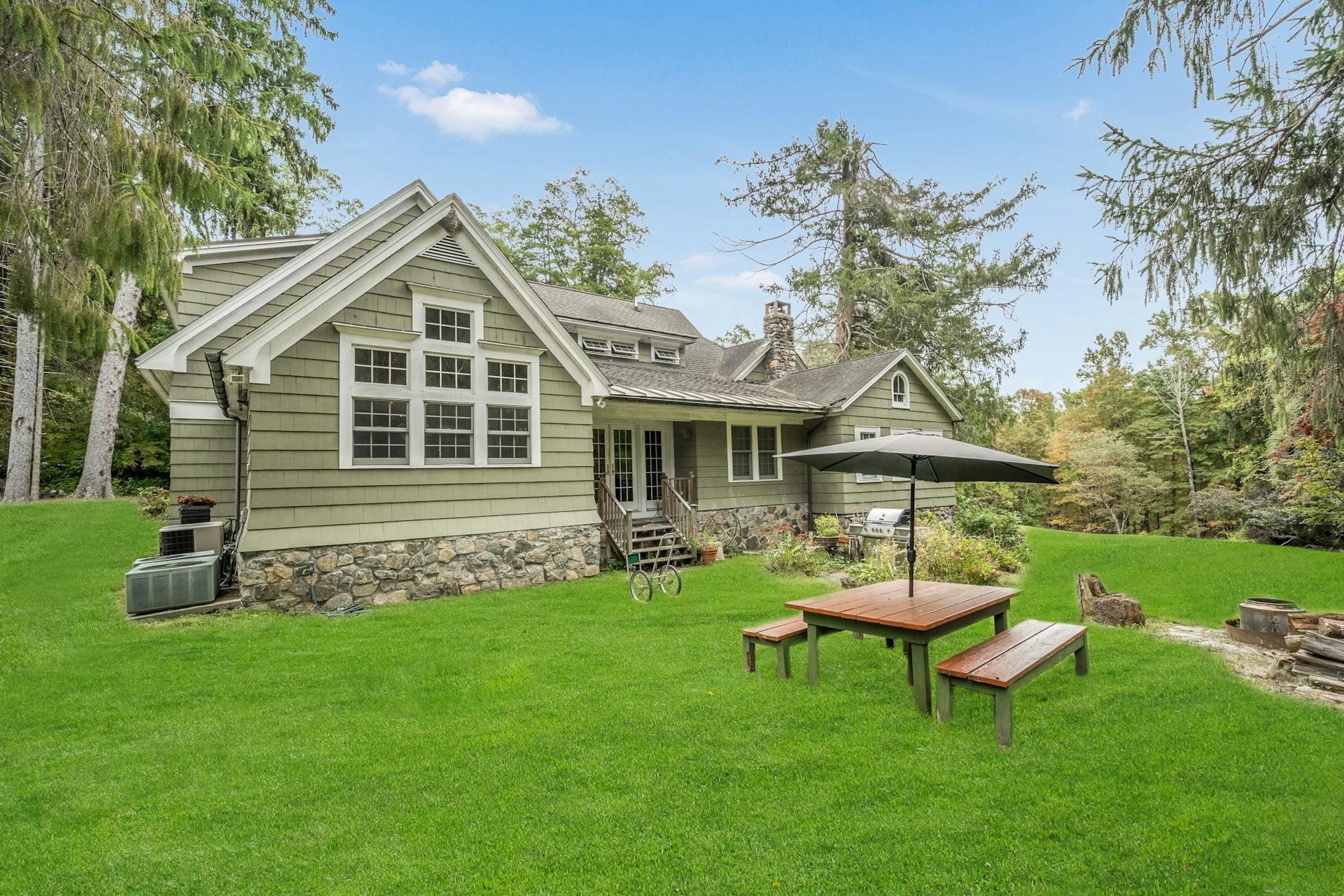 Single Family Hardscrabble  Westchester County, NY 10560, MLS-838839-25