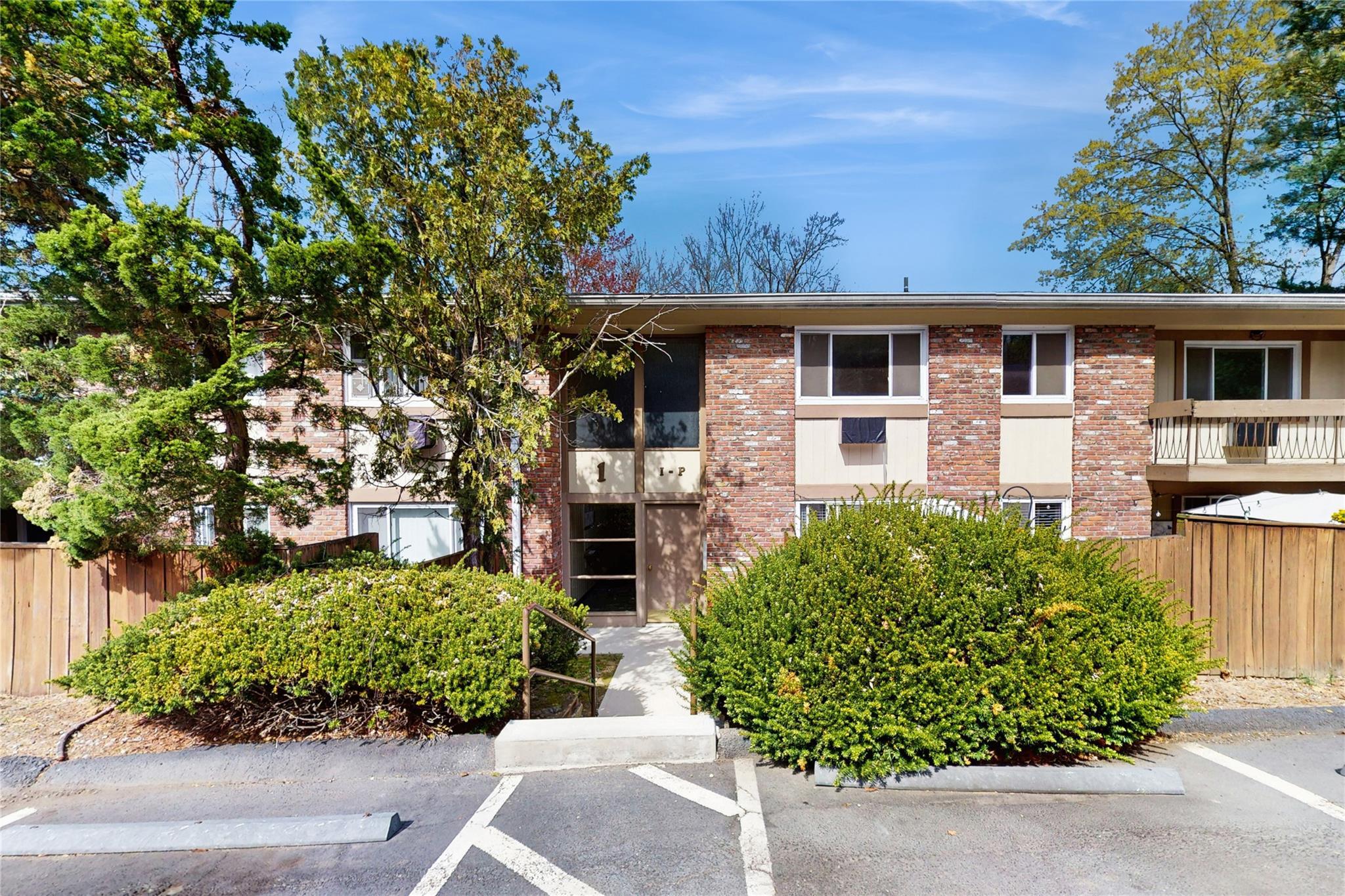 Condo in Peekskill - Rolling  Westchester County, NY 10566
