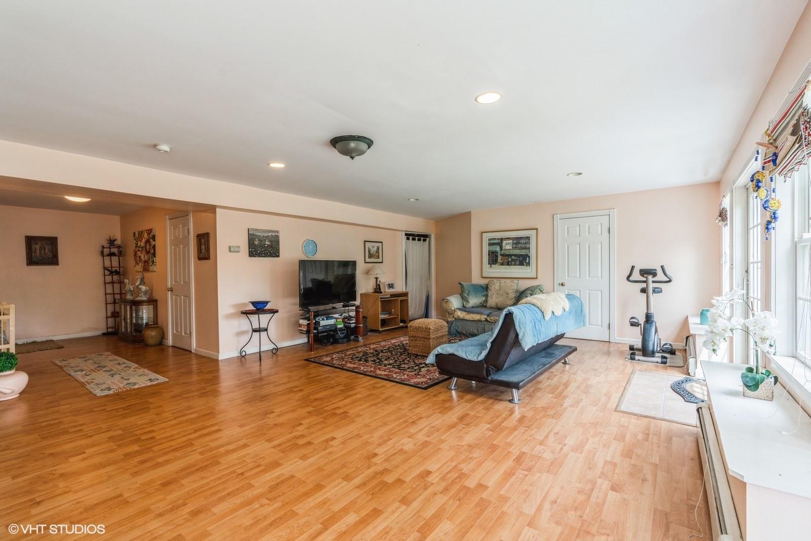 Single Family Old Post  Westchester County, NY 10543, MLS-838868-21