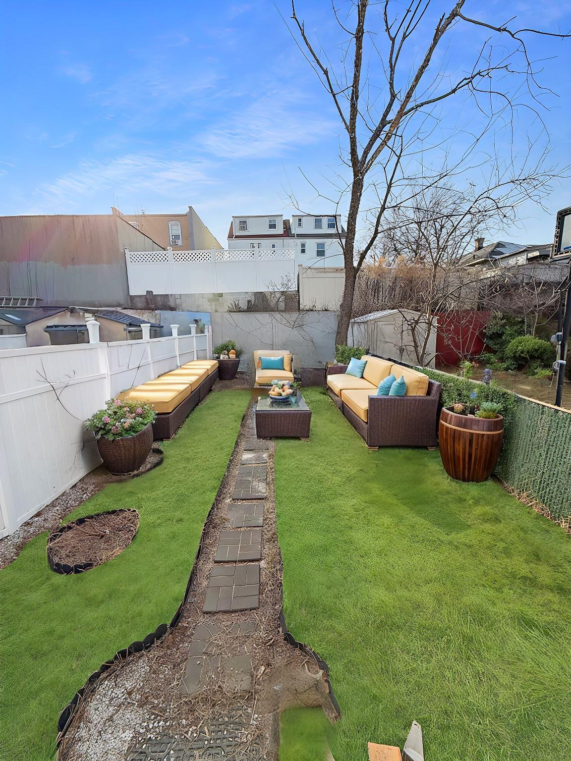 Apartment Hering  Bronx, NY 10469, MLS-838874-17