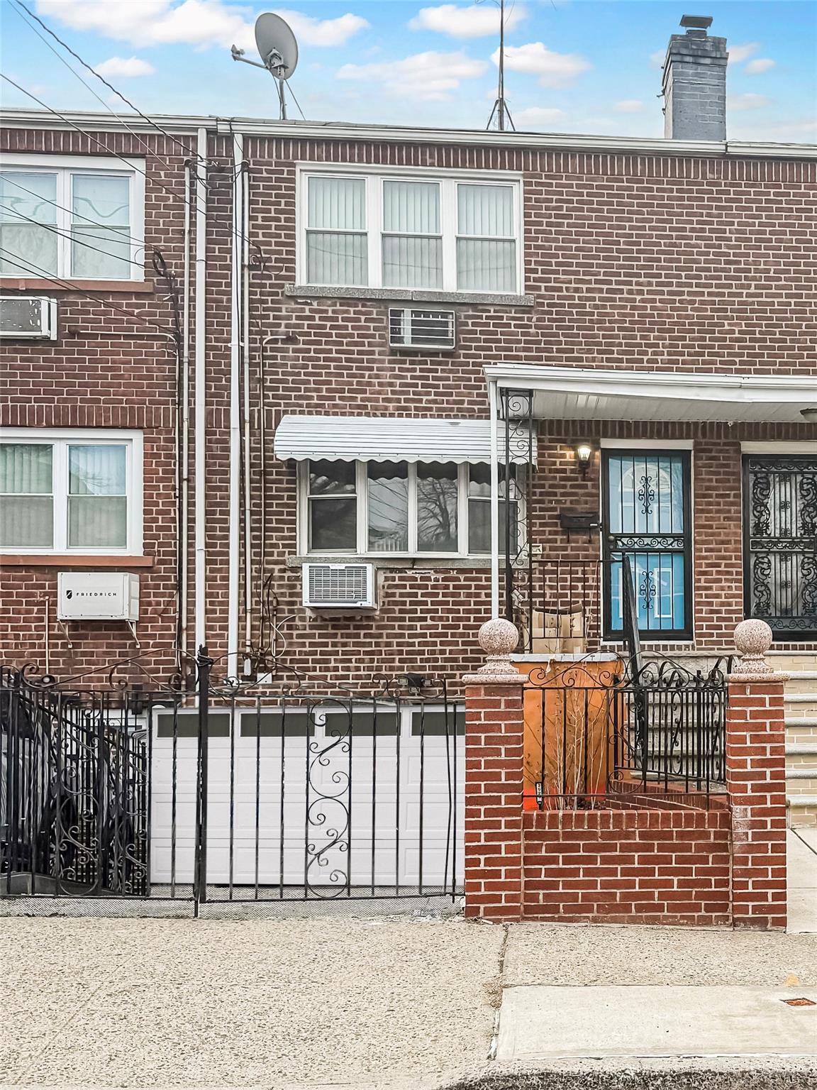 Apartment Hering  Bronx, NY 10469, MLS-838874-2