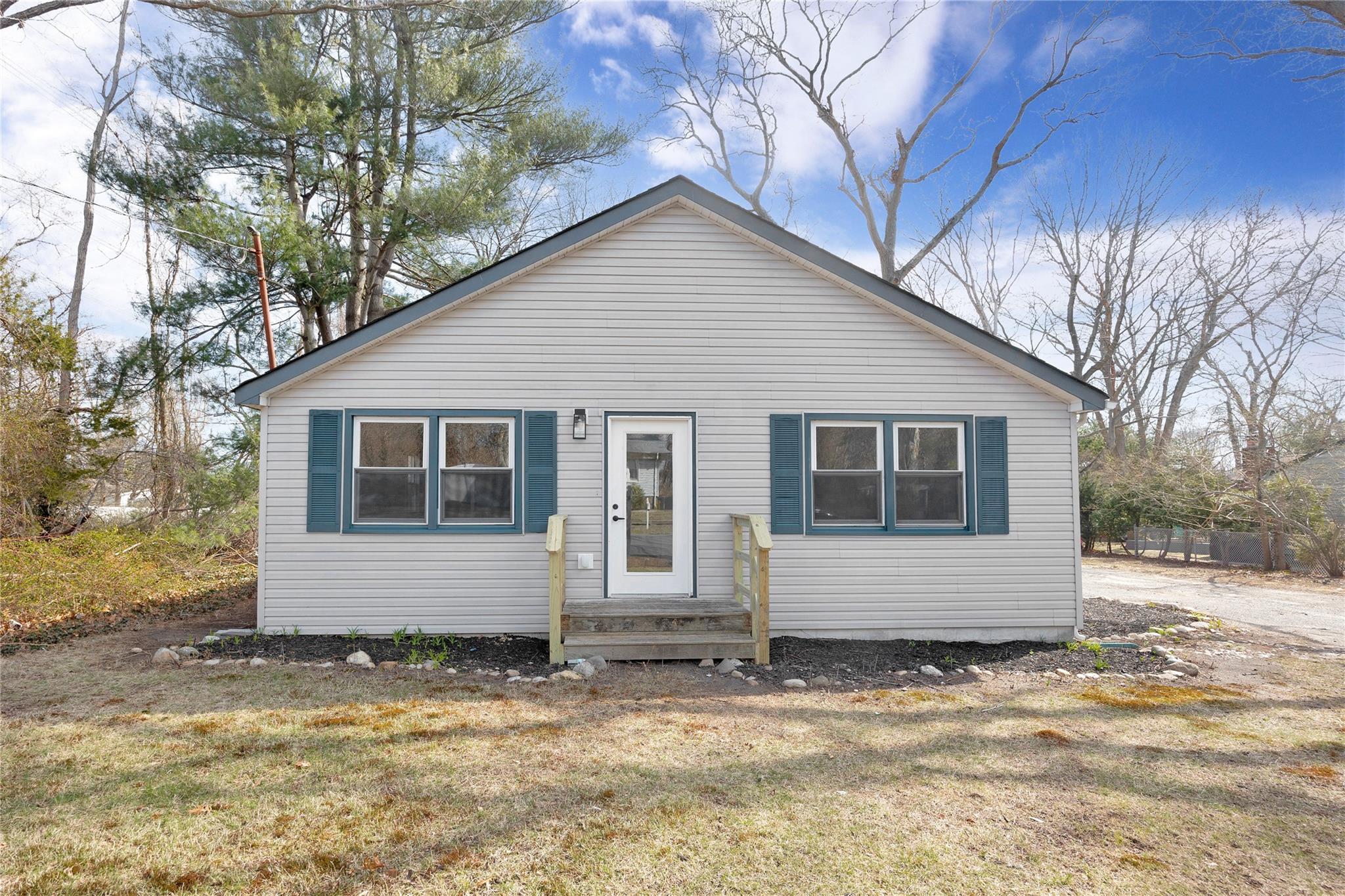 Single Family Locust  Suffolk County, NY 11779, MLS-838914-19