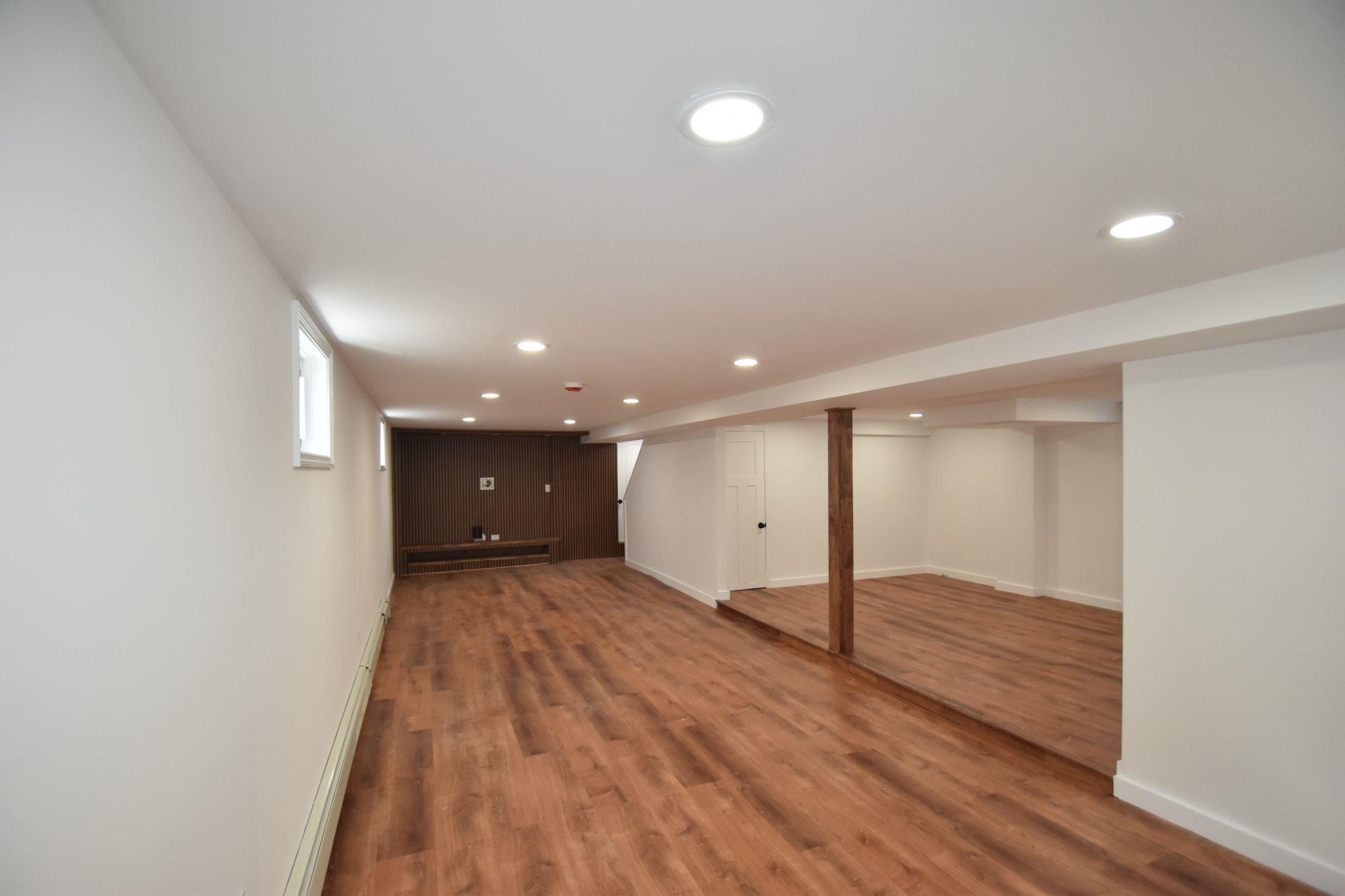 Single Family Pinebrook  Nassau County, NY 11552, MLS-838930-21