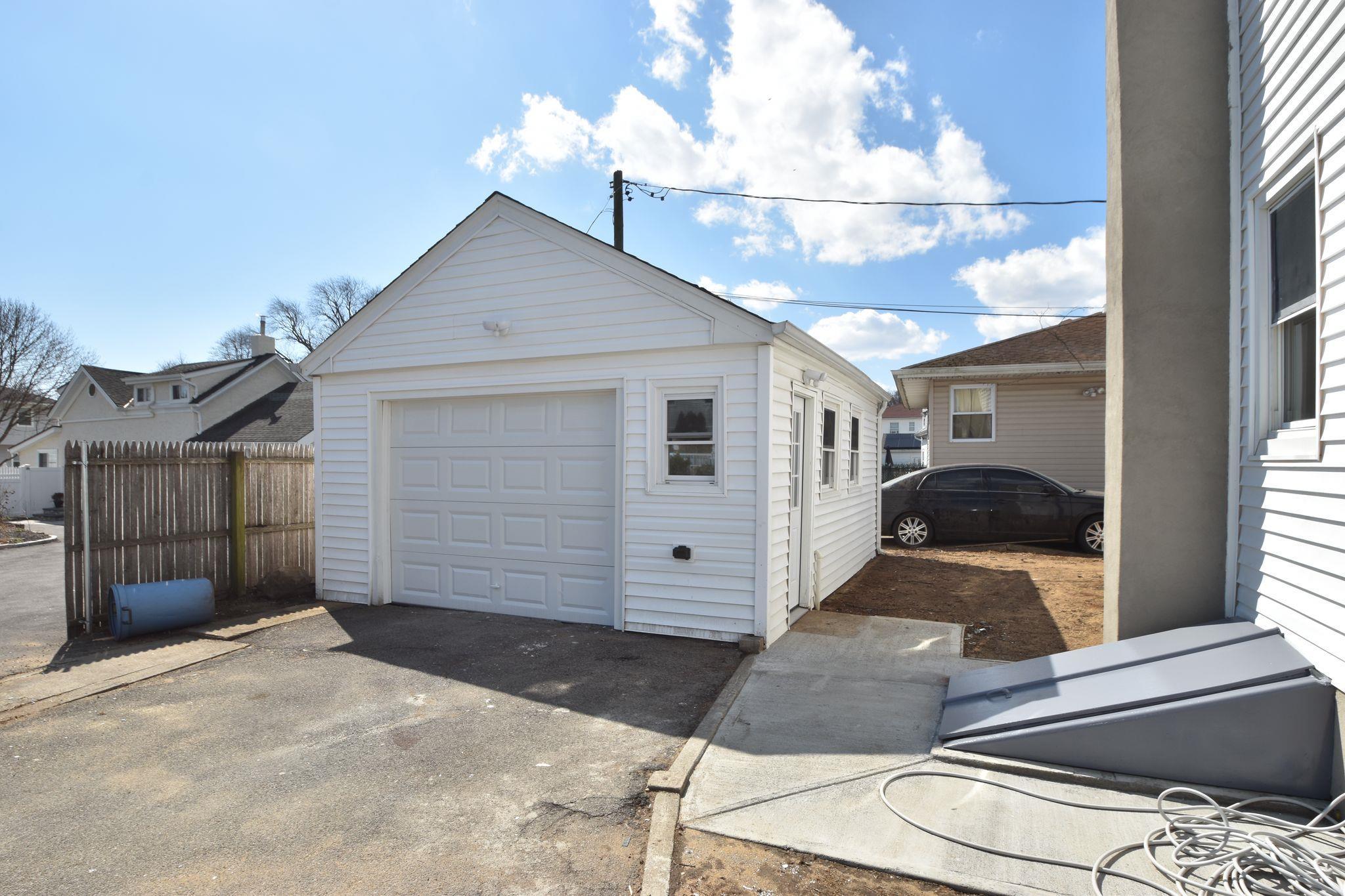 Single Family Pinebrook  Nassau County, NY 11552, MLS-838930-4
