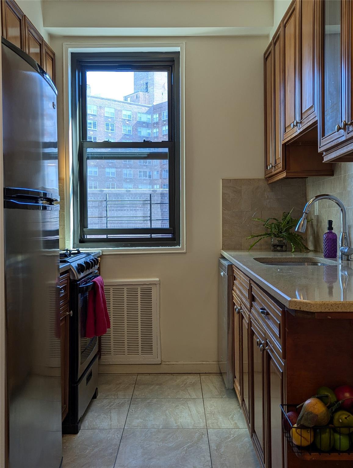 Coop 108  Queens, NY 11375, MLS-838934-7
